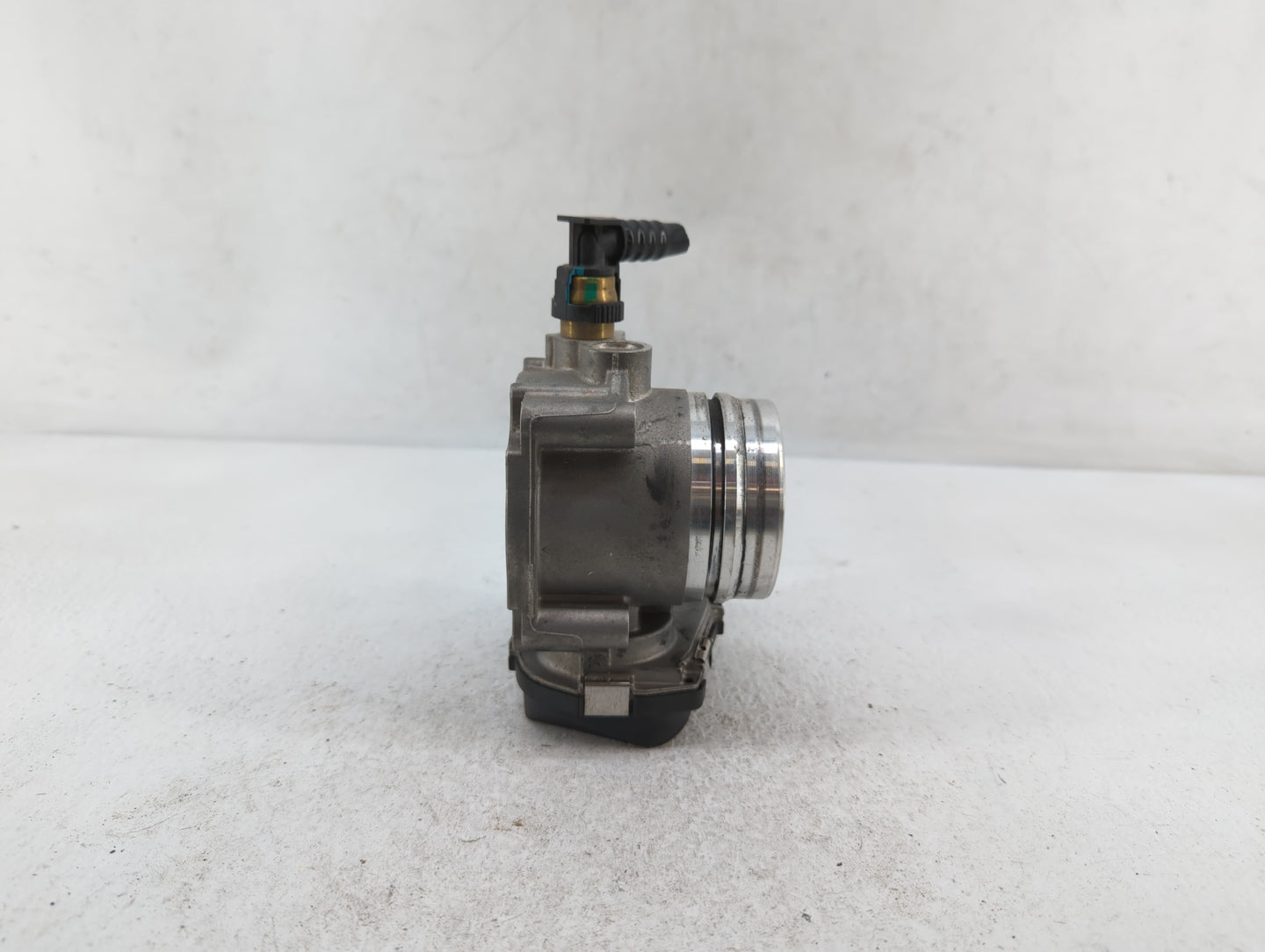 2012-2015 Bmw X1 Throttle Body P/N:1354 7588625-03 A2C53355204 Fits Fits 2012 2013 2014 2015 2016 2017 2018 OEM Used Auto Pa
