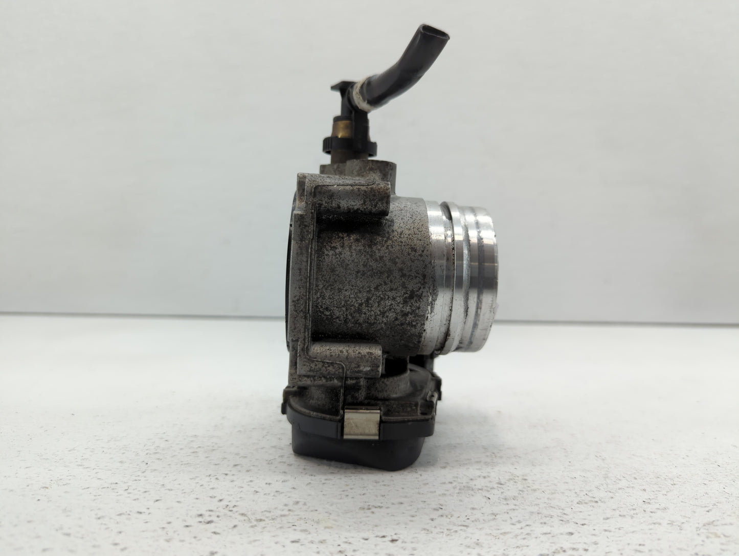 2012-2015 Bmw X1 Throttle Body P/N:1354 7588625-04 1354 7588625-03 Fits Fits 2012 2013 2014 2015 2016 2017 2018 OEM Used Aut
