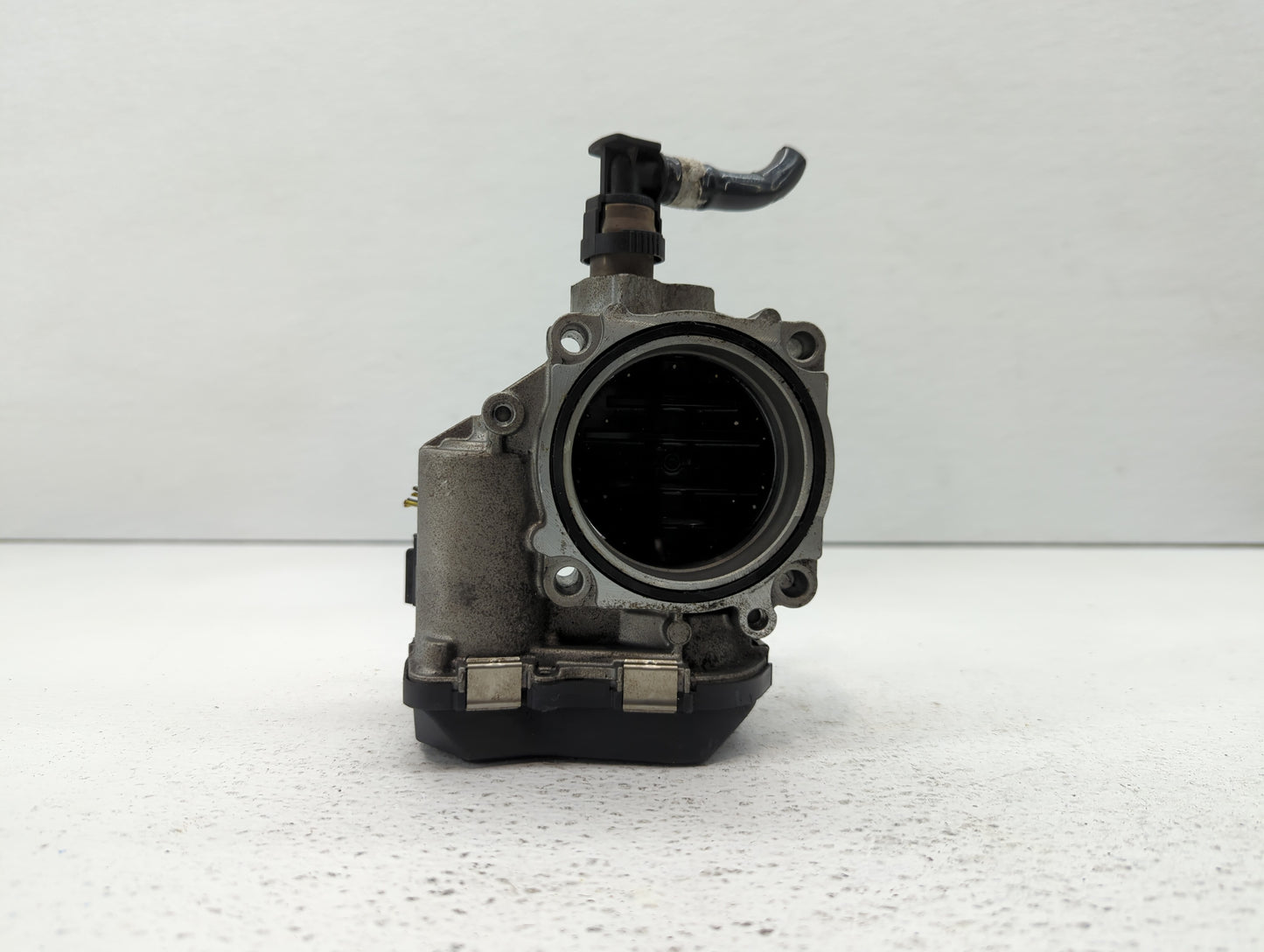2012-2015 Bmw X1 Throttle Body P/N:1354 7588625-04 1354 7588625-03 Fits Fits 2012 2013 2014 2015 2016 2017 2018 OEM Used Aut