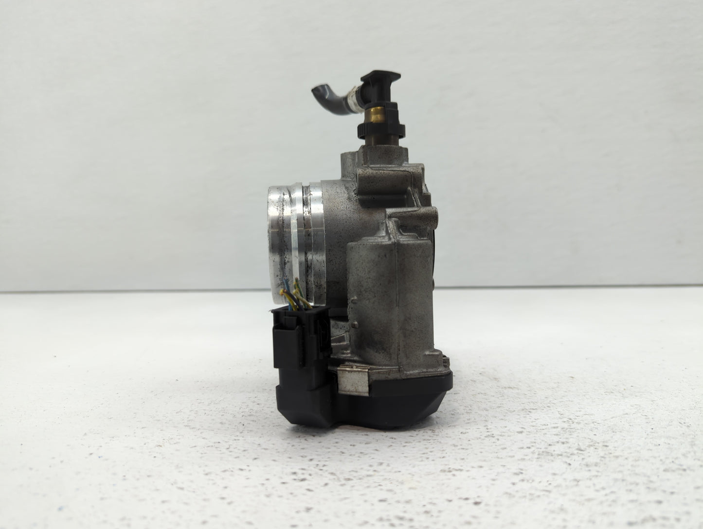 2012-2015 Bmw X1 Throttle Body P/N:1354 7588625-04 1354 7588625-03 Fits Fits 2012 2013 2014 2015 2016 2017 2018 OEM Used Aut