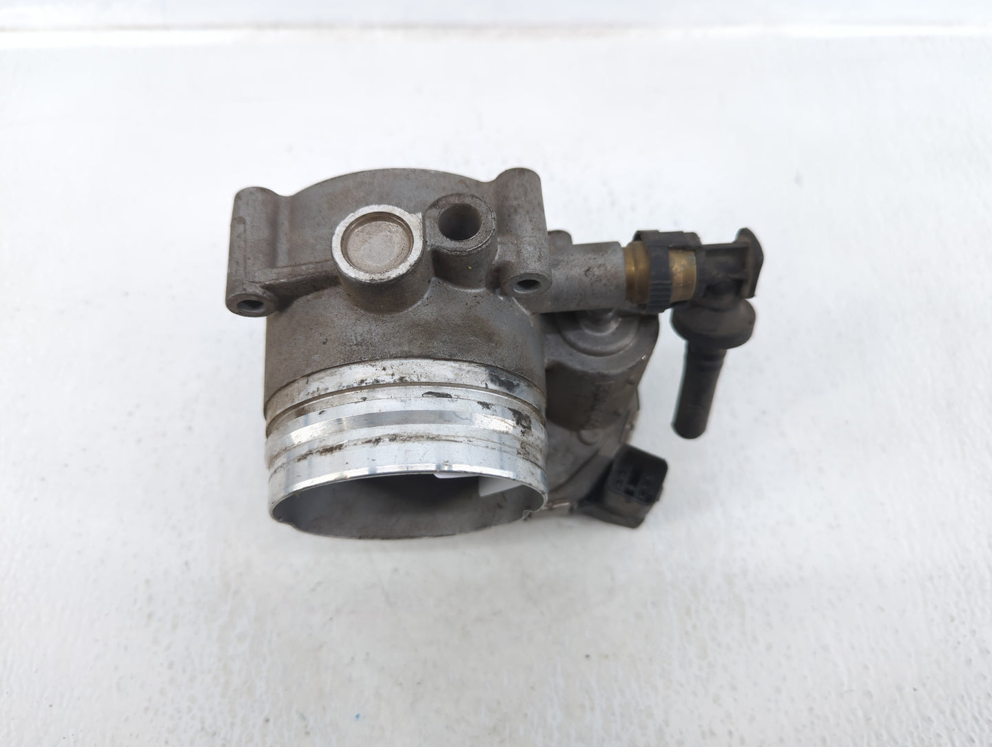 2013-2015 Bmw X1 Throttle Body P/N:1354 7597871-02 Fits Fits 2010 2011 2012 2013 2014 2015 2016 2017 2018 2019 2020 OEM Used