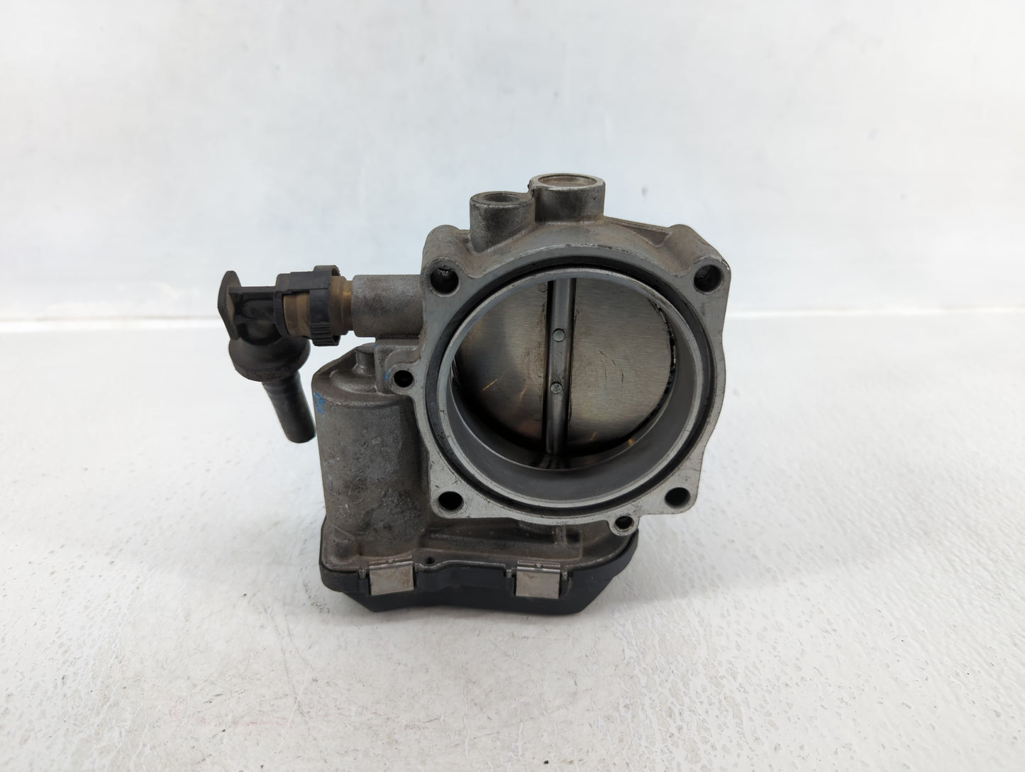 2013-2015 Bmw X1 Throttle Body P/N:1354 7597871-02 Fits Fits 2010 2011 2012 2013 2014 2015 2016 2017 2018 2019 2020 OEM Used