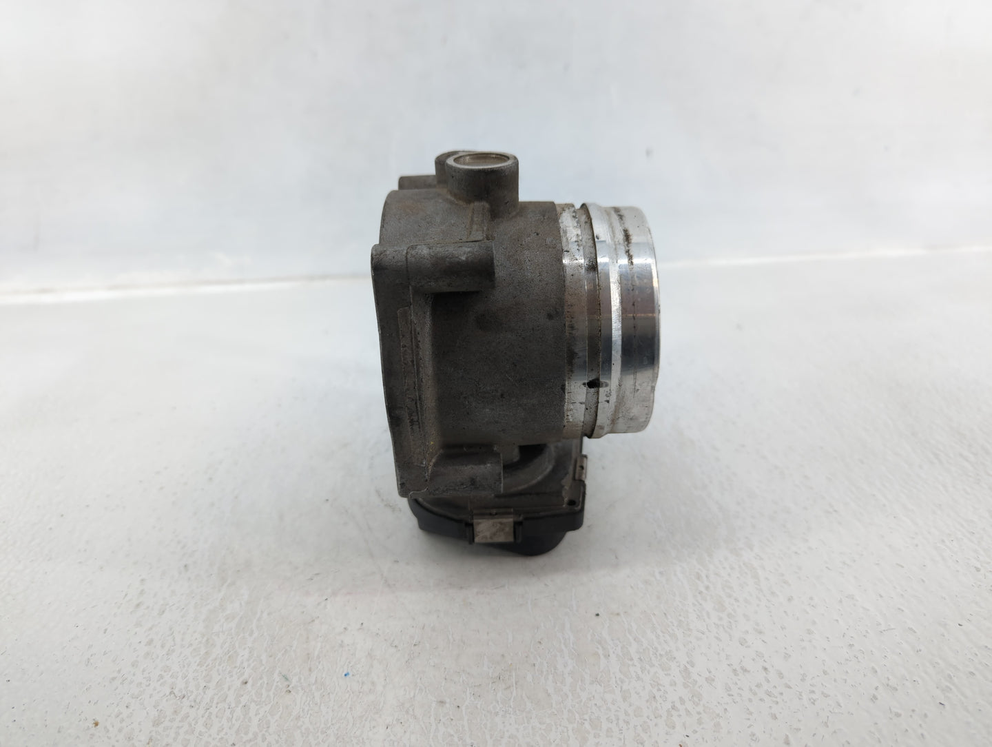 2013-2015 Bmw X1 Throttle Body P/N:1354 7597871-02 Fits Fits 2010 2011 2012 2013 2014 2015 2016 2017 2018 2019 2020 OEM Used