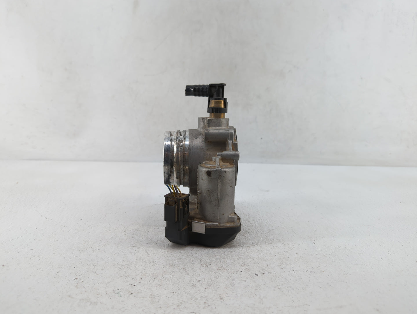 2013-2017 Bmw X3 Throttle Body P/N:A2C53355204 1354 7588625 Fits Fits 2012 2013 2014 2015 2016 2017 2018 OEM Used Auto Parts