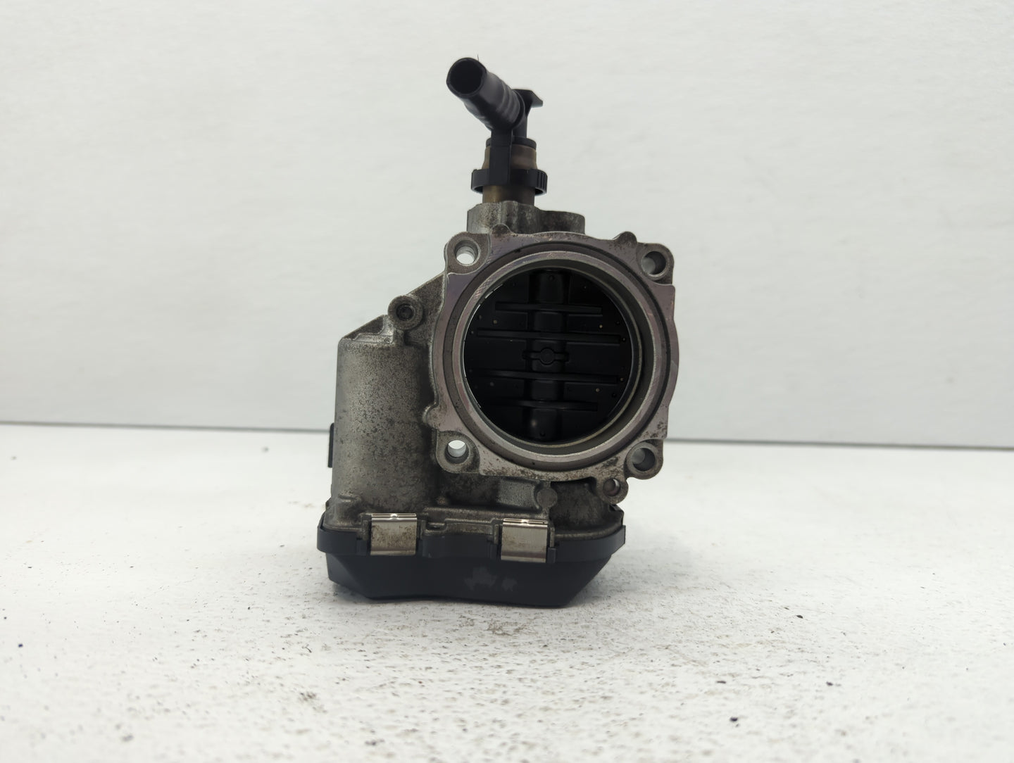 2013-2017 Bmw X3 Throttle Body P/N:1354 7588625-04 1354 7588625-03 Fits Fits 2012 2013 2014 2015 2016 2017 2018 OEM Used Aut