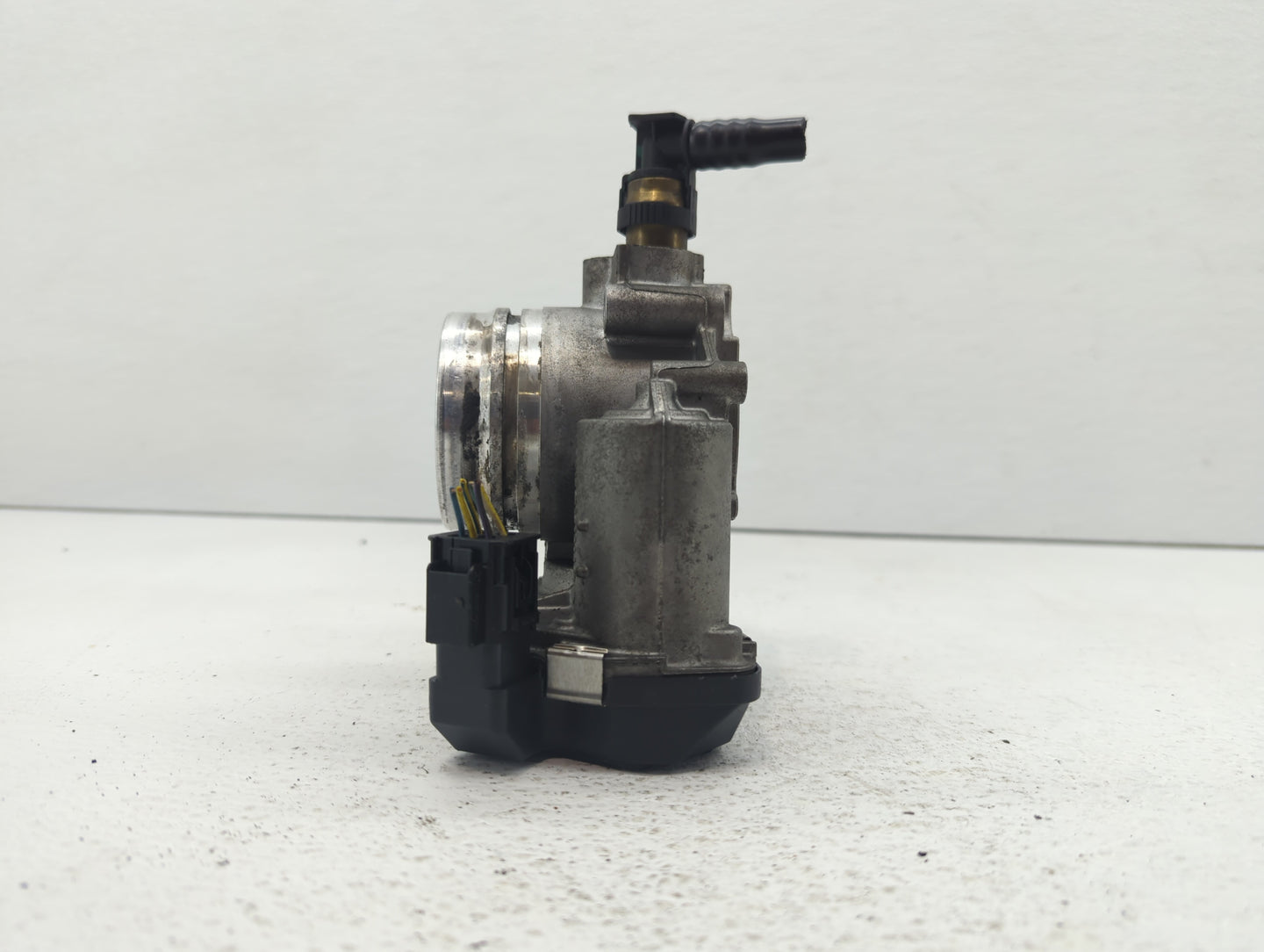 2013-2017 Bmw X3 Throttle Body P/N:1354 7588625-04 1354 7588625-03 Fits Fits 2012 2013 2014 2015 2016 2017 2018 OEM Used Aut