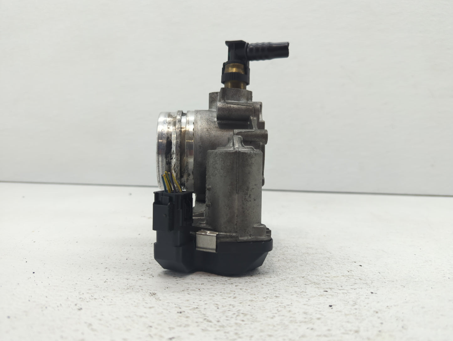 2013-2017 Bmw X3 Throttle Body P/N:1354 7588625-04 1354 7588625-03 Fits Fits 2012 2013 2014 2015 2016 2017 2018 OEM Used Aut