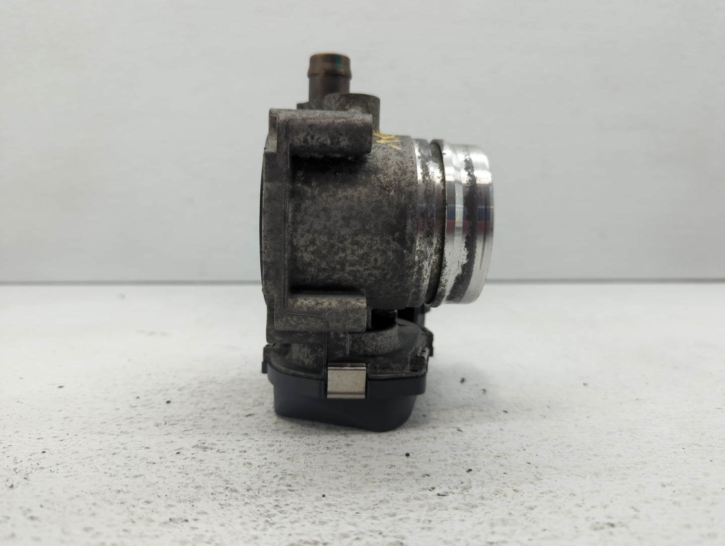 2013-2017 Bmw X3 Throttle Body P/N:1354 7588625-04 1354 7588625-03 Fits Fits 2012 2013 2014 2015 2016 2017 2018 OEM Used Aut