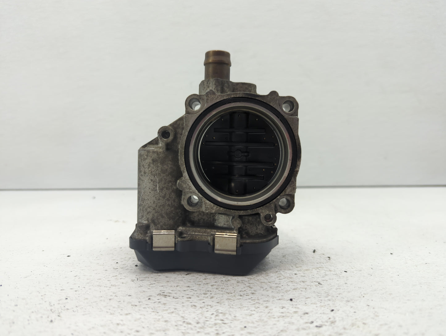 2013-2017 Bmw X3 Throttle Body P/N:1354 7588625-04 1354 7588625-03 Fits Fits 2012 2013 2014 2015 2016 2017 2018 OEM Used Aut