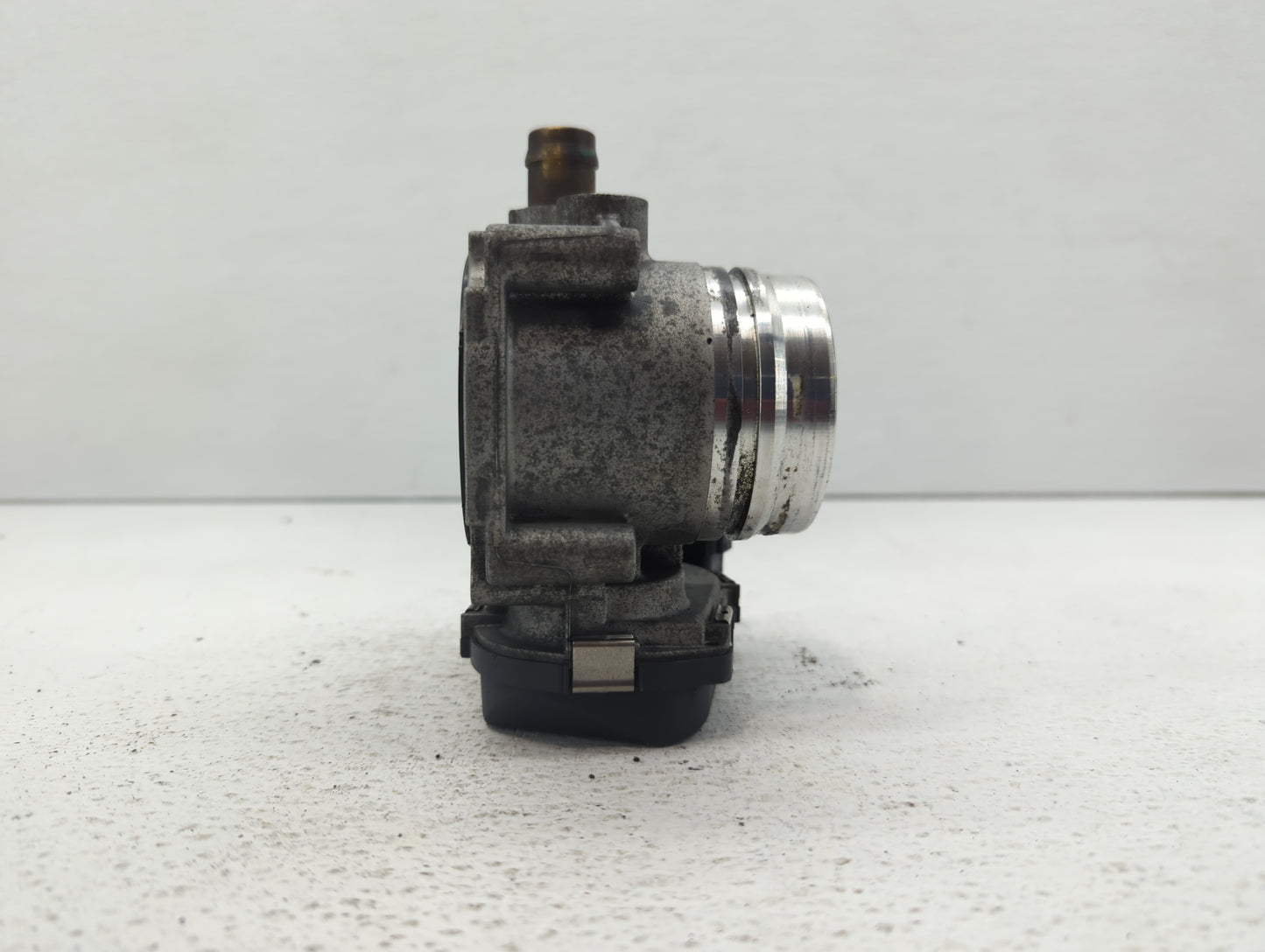 2013-2017 Bmw X3 Throttle Body P/N:1354 7588625-04 1354 7588625-03 Fits Fits 2012 2013 2014 2015 2016 2017 2018 OEM Used Aut