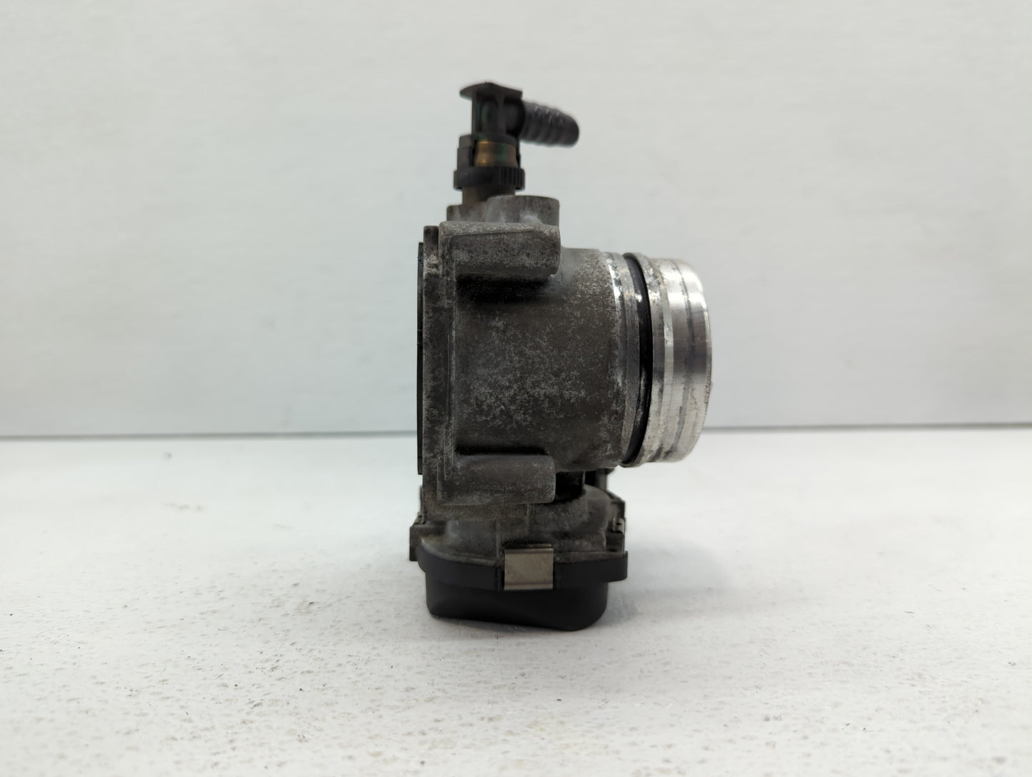 2013-2017 Bmw X3 Throttle Body P/N:1354 7588625-04 1354 7588625-03 Fits Fits 2012 2013 2014 2015 2016 2017 2018 OEM Used Aut