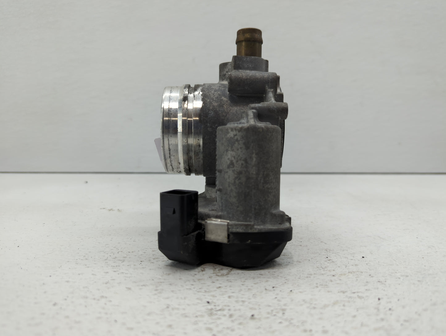 2013-2017 Bmw X3 Throttle Body P/N:1354 7588625-04 1354 7588625-03 Fits Fits 2012 2013 2014 2015 2016 2017 2018 OEM Used Aut