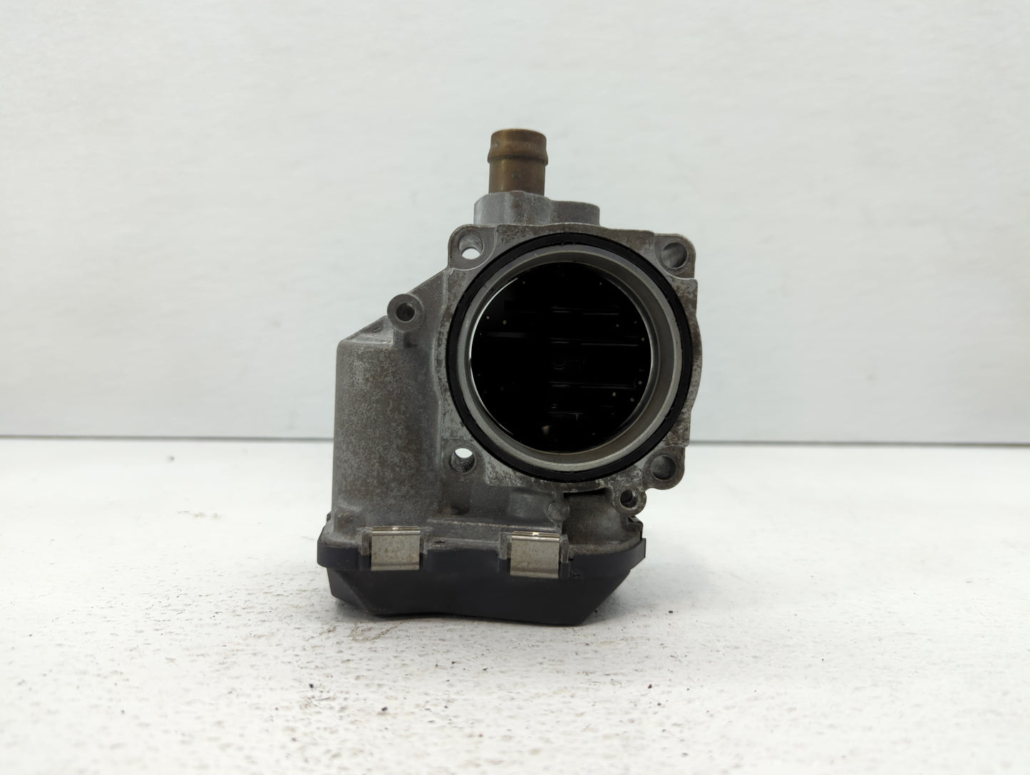 2013-2017 Bmw X3 Throttle Body P/N:1354 7588625-04 1354 7588625-03 Fits Fits 2012 2013 2014 2015 2016 2017 2018 OEM Used Aut