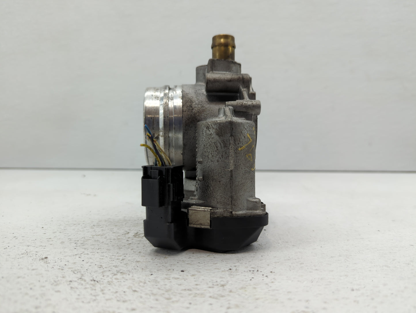 2013-2017 Bmw X3 Throttle Body P/N:1354 7588625-04 1354 7588625-03 Fits Fits 2012 2013 2014 2015 2016 2017 2018 OEM Used Aut