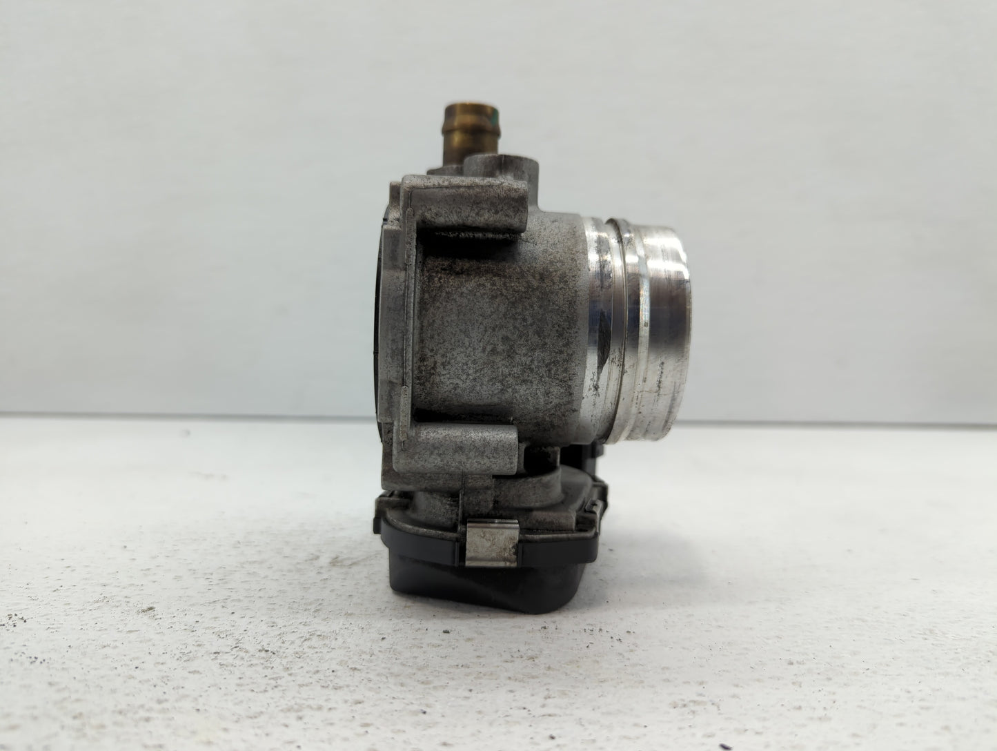 2013-2017 Bmw X3 Throttle Body P/N:1354 7588625-04 1354 7588625-03 Fits Fits 2012 2013 2014 2015 2016 2017 2018 OEM Used Aut