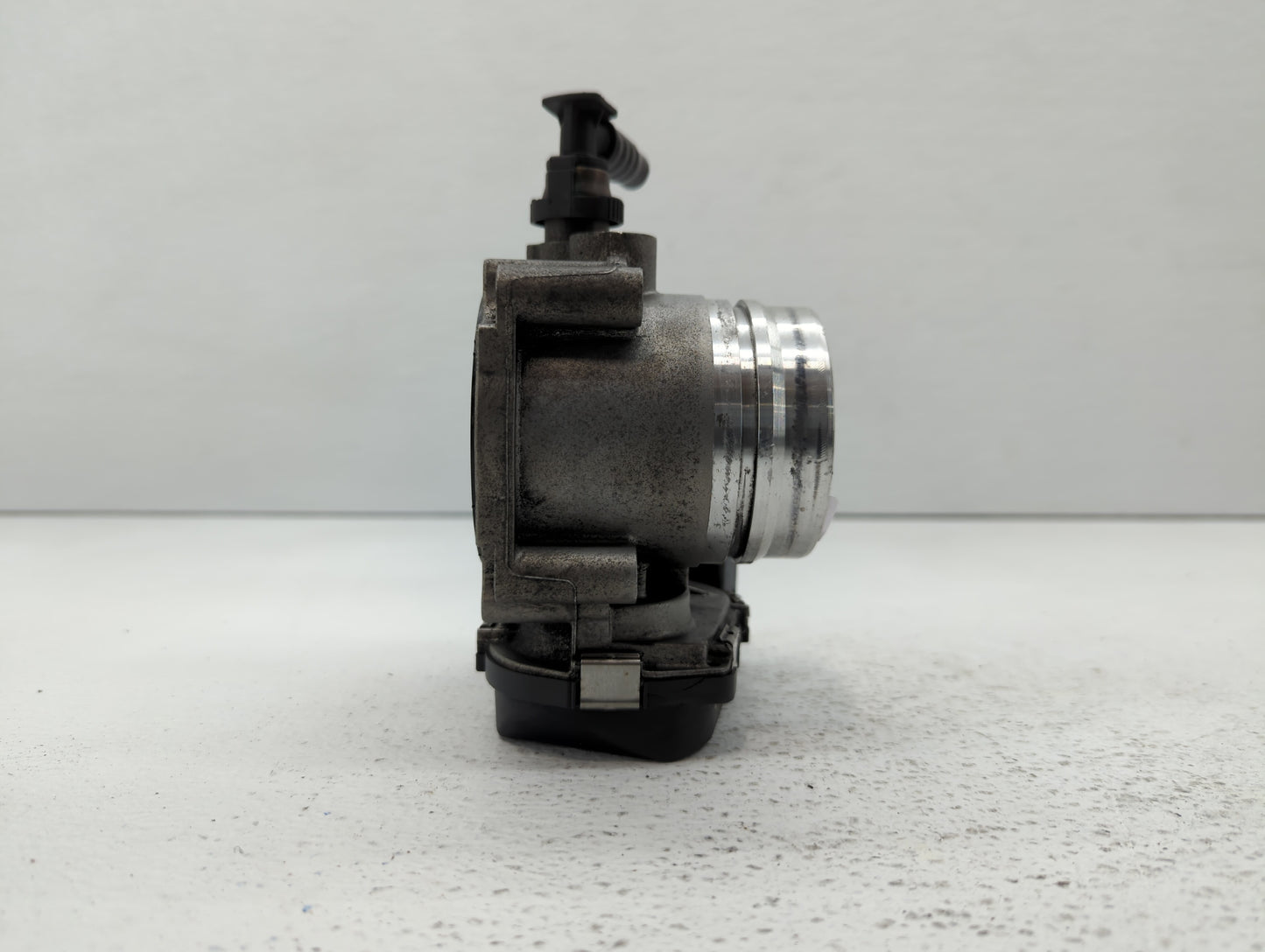 2013-2017 Bmw X3 Throttle Body P/N:1354 7588625-04 1354 7588625-03 Fits Fits 2012 2013 2014 2015 2016 2017 2018 OEM Used Aut