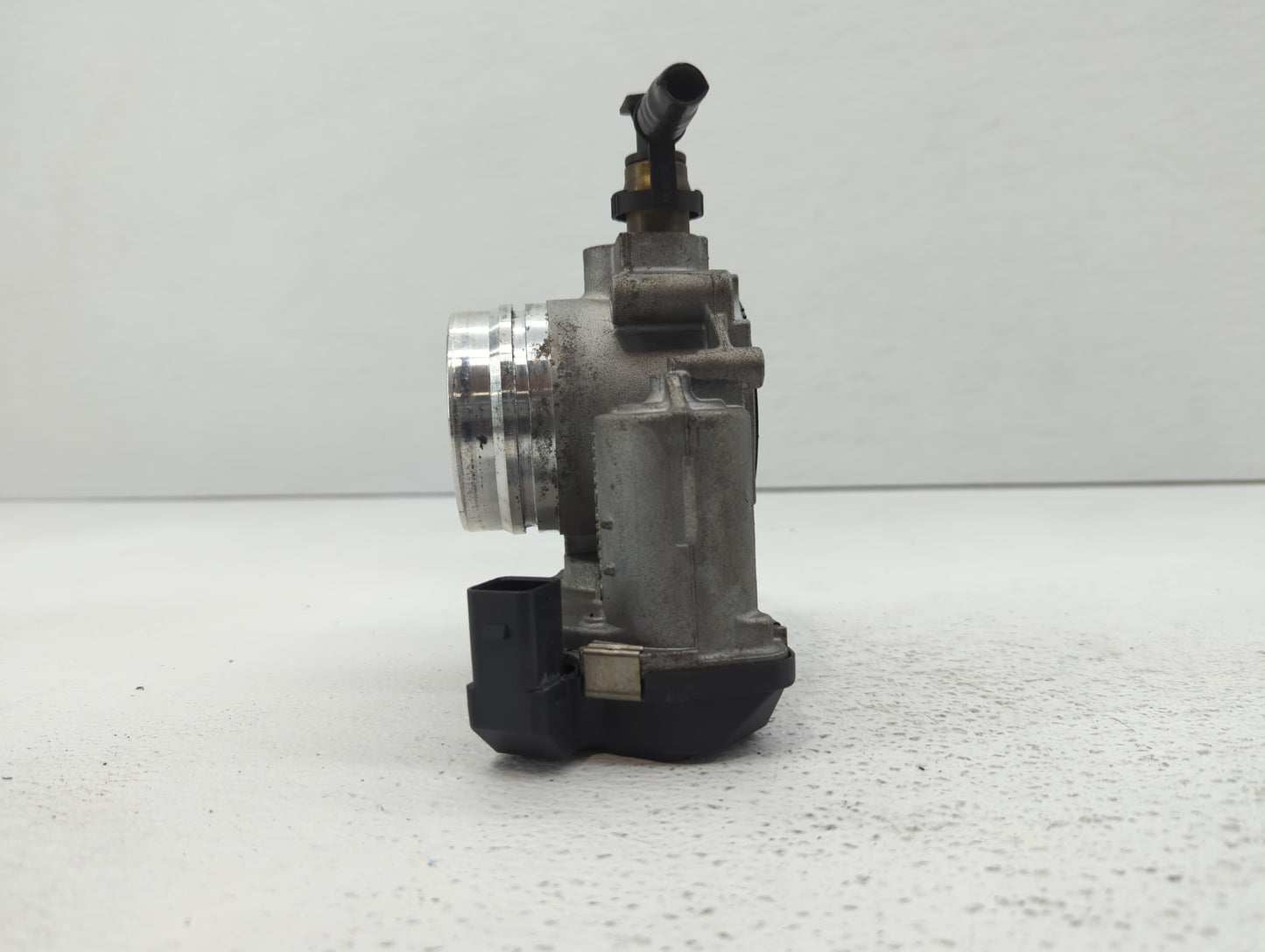 2013-2017 Bmw X3 Throttle Body P/N:1354 7588625-04 1354 7588625-03 Fits Fits 2012 2013 2014 2015 2016 2017 2018 OEM Used Aut
