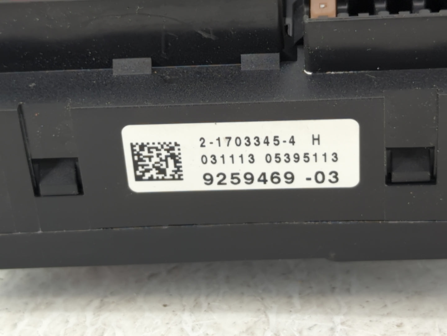 2013-2014 Bmw X3 Fusebox Fuse Box Panel Relay Module P/N:9259467-01 504E12F14 Fits Fits 2013 2014 OEM Used Auto Parts - Oemu