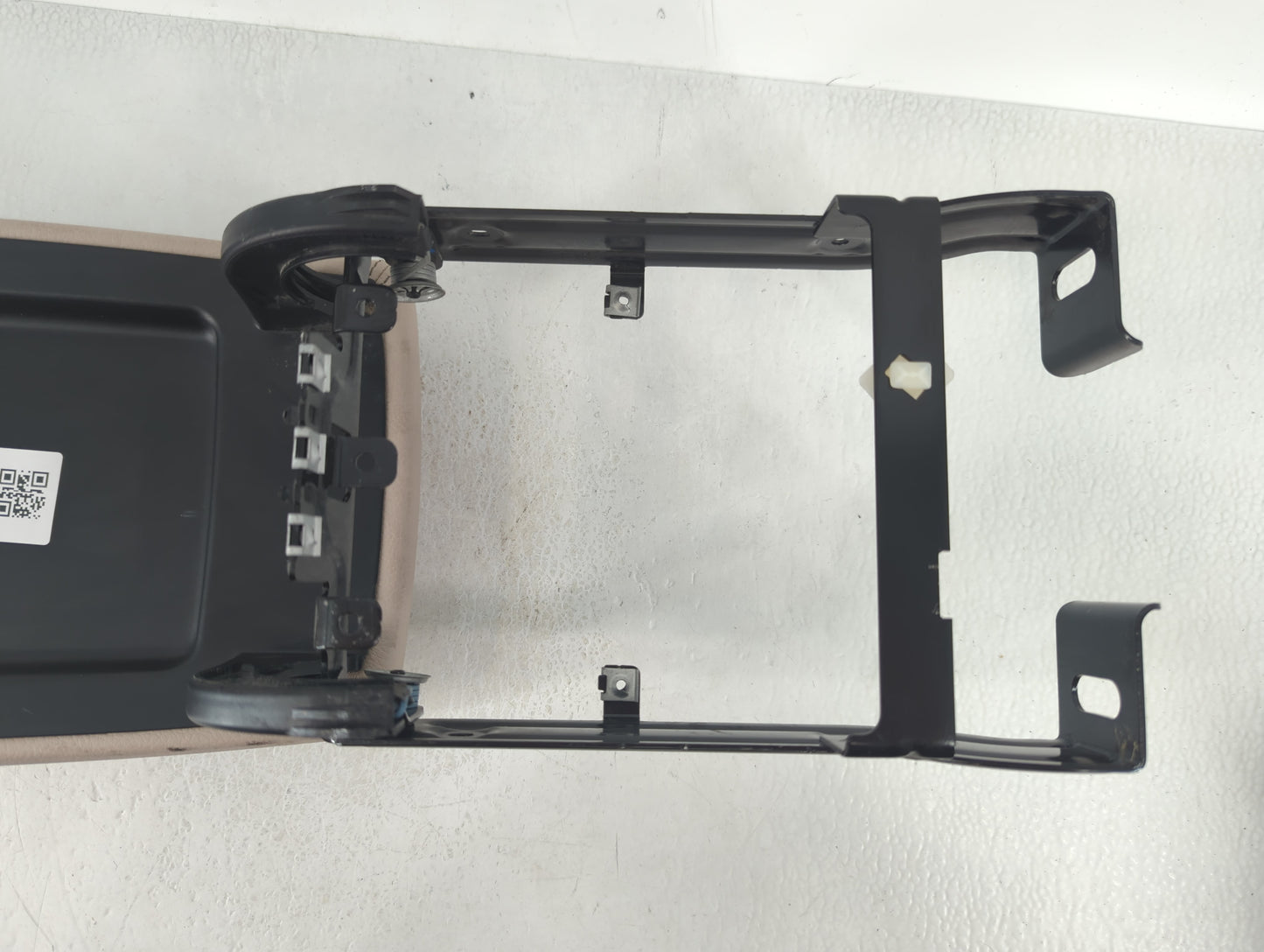 2014 Bmw X3 Center Console Armrest Cover Lid Beige Gray - Oemusedautoparts1.com