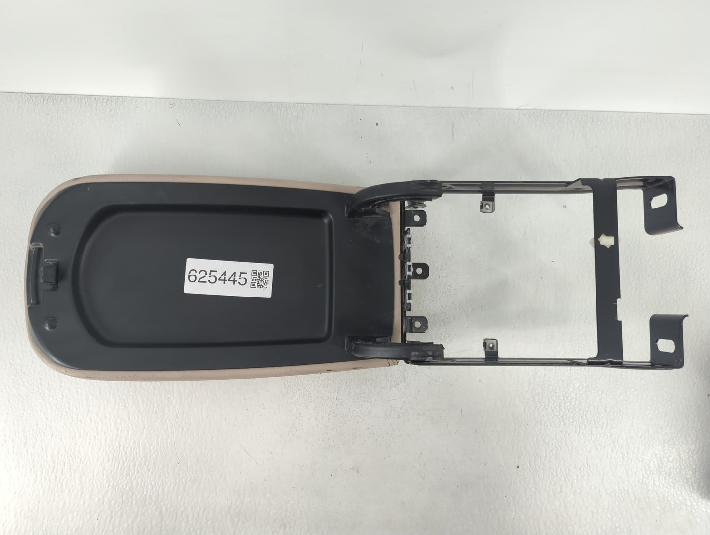 2014 Bmw X3 Center Console Armrest Cover Lid Beige Gray - Oemusedautoparts1.com