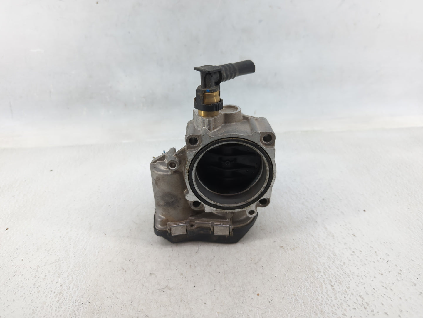 2013-2017 Bmw X3 Throttle Body P/N:A2C83786800 1354 7588625-03 Fits Fits 2012 2013 2014 2015 2016 2017 2018 OEM Used Auto Pa