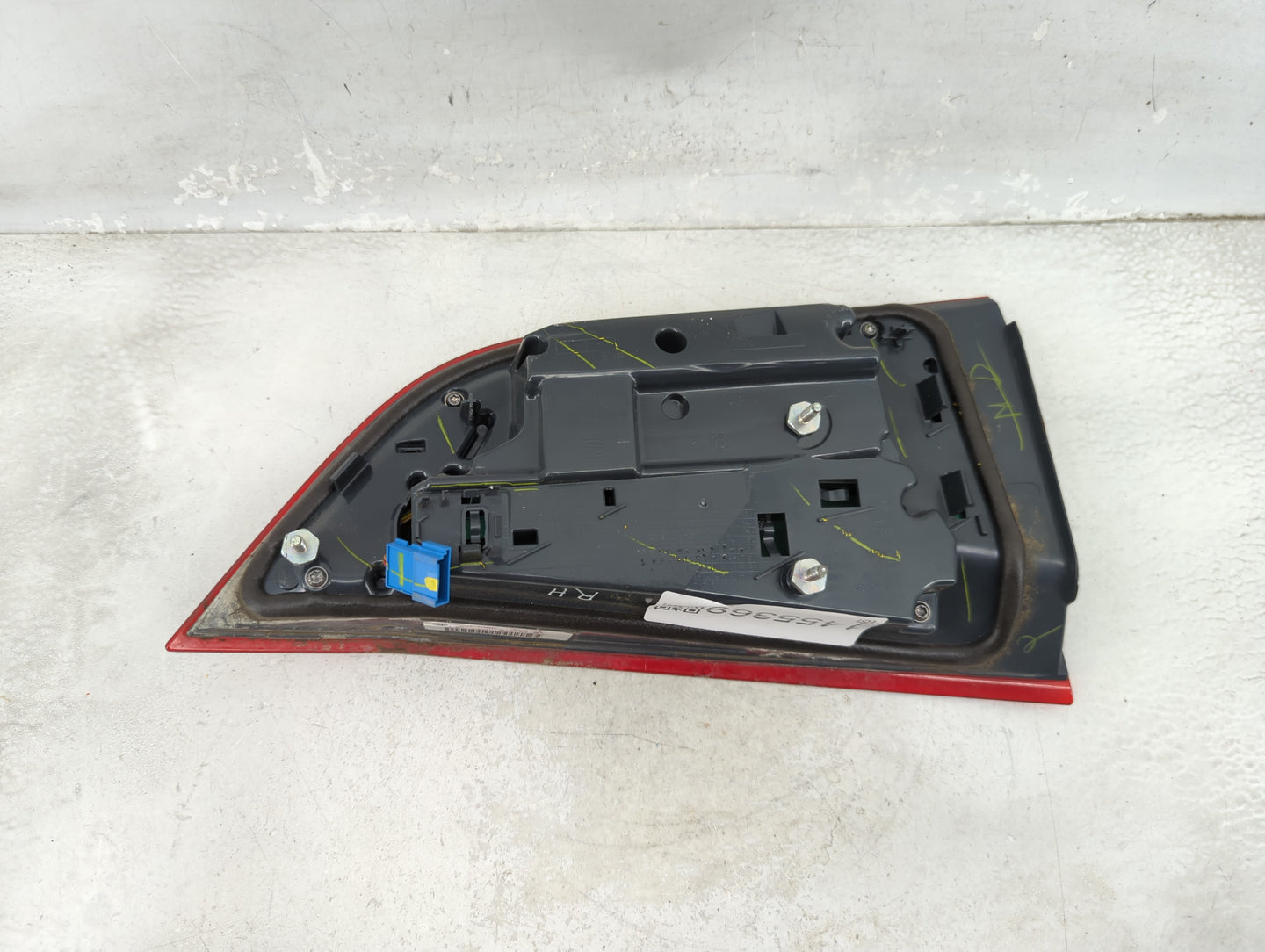 2014-2018 Bmw X5 Tail Light Assembly Passenger Right OEM P/N:011 298 Fits Fits 2014 2015 2016 2017 2018 OEM Used Auto Parts 