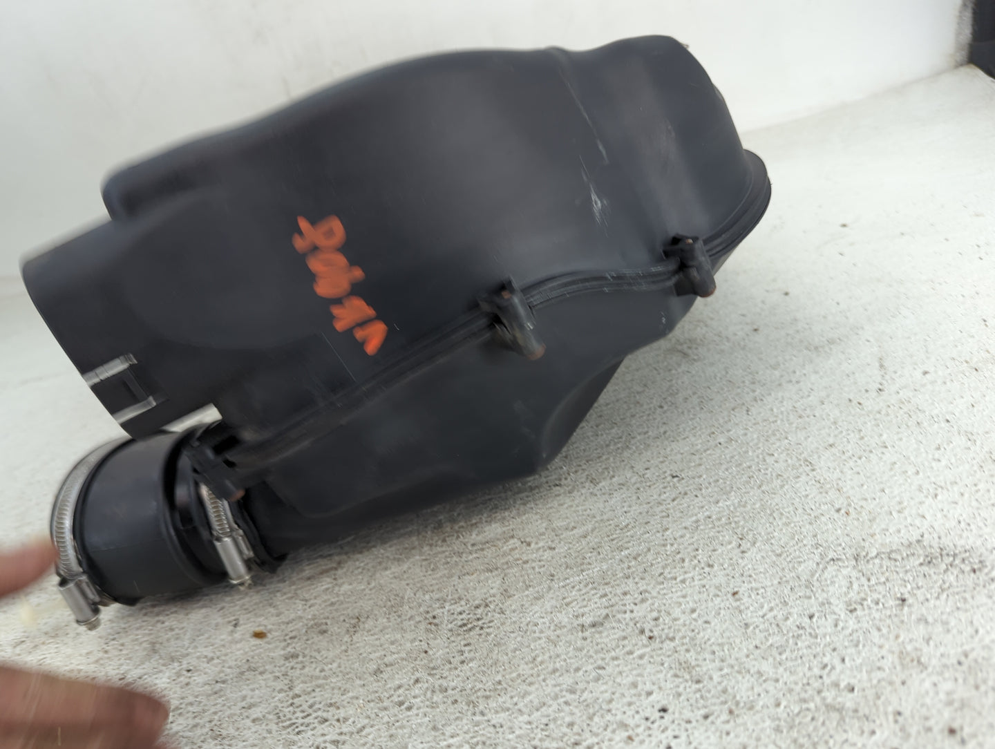 2010-2014 Bmw X6 Air Cleaner Intake-duct Hose Tube 1495484 - Oemusedautoparts1.com