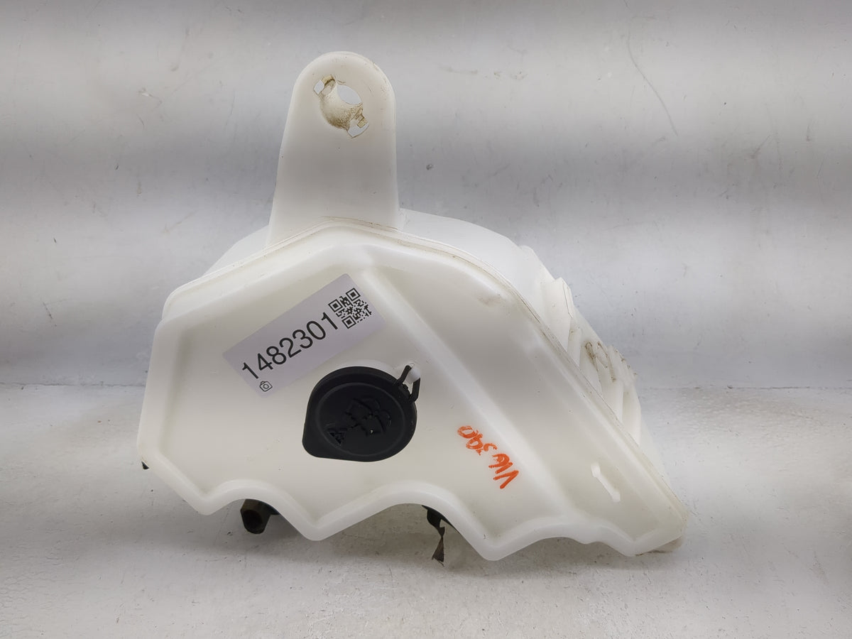 2009-2016 Bmw Z4 Windshield Washer Fluid Reservoir Bottle - Oemusedautoparts1.com