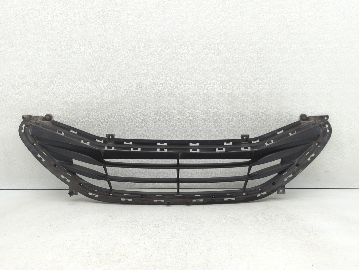 Buick Electra Front Grille Bumper Not Included - Oemusedautoparts1.com