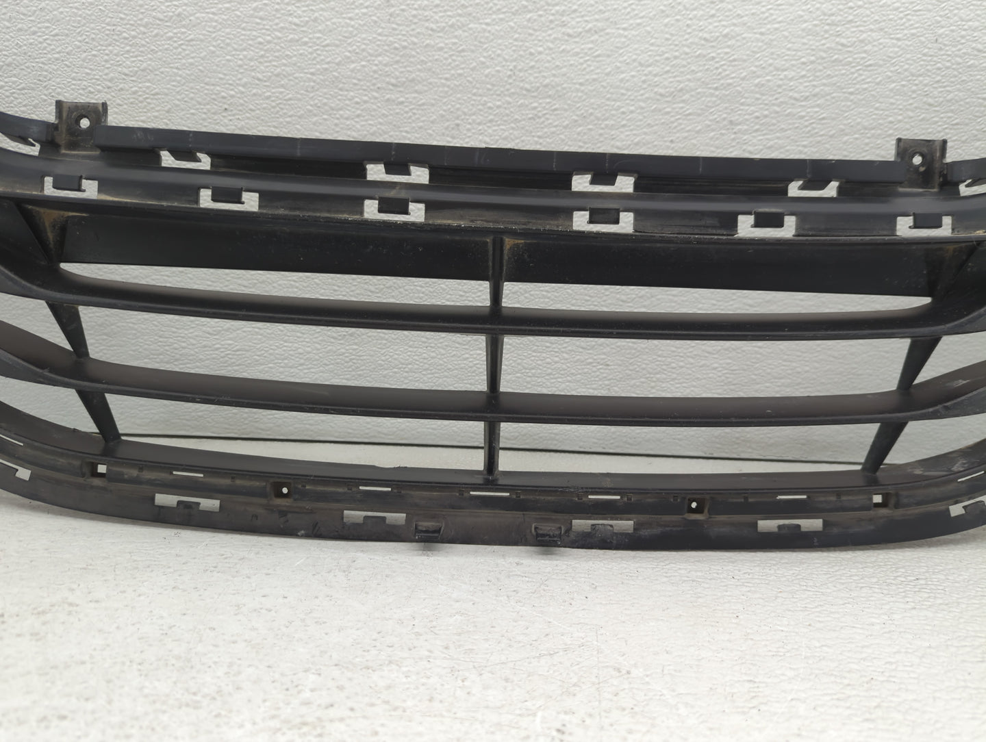 Buick Electra Front Grille Bumper Not Included - Oemusedautoparts1.com