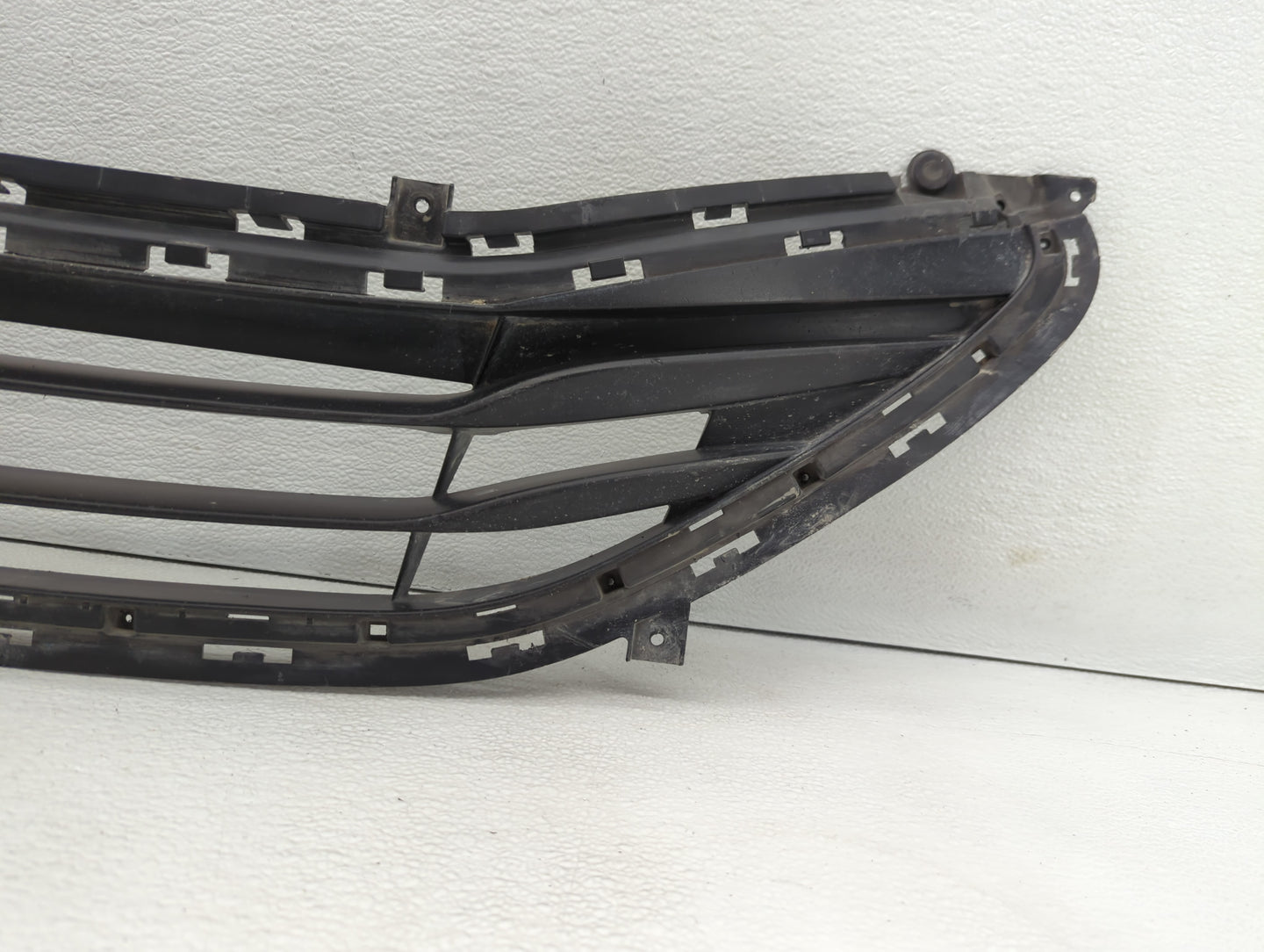 Buick Electra Front Grille Bumper Not Included - Oemusedautoparts1.com