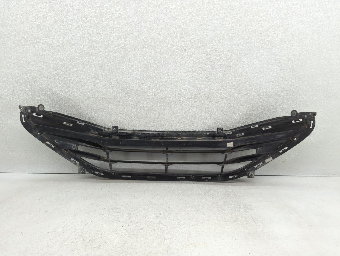 Buick Electra Front Grille Bumper Not Included - Oemusedautoparts1.com