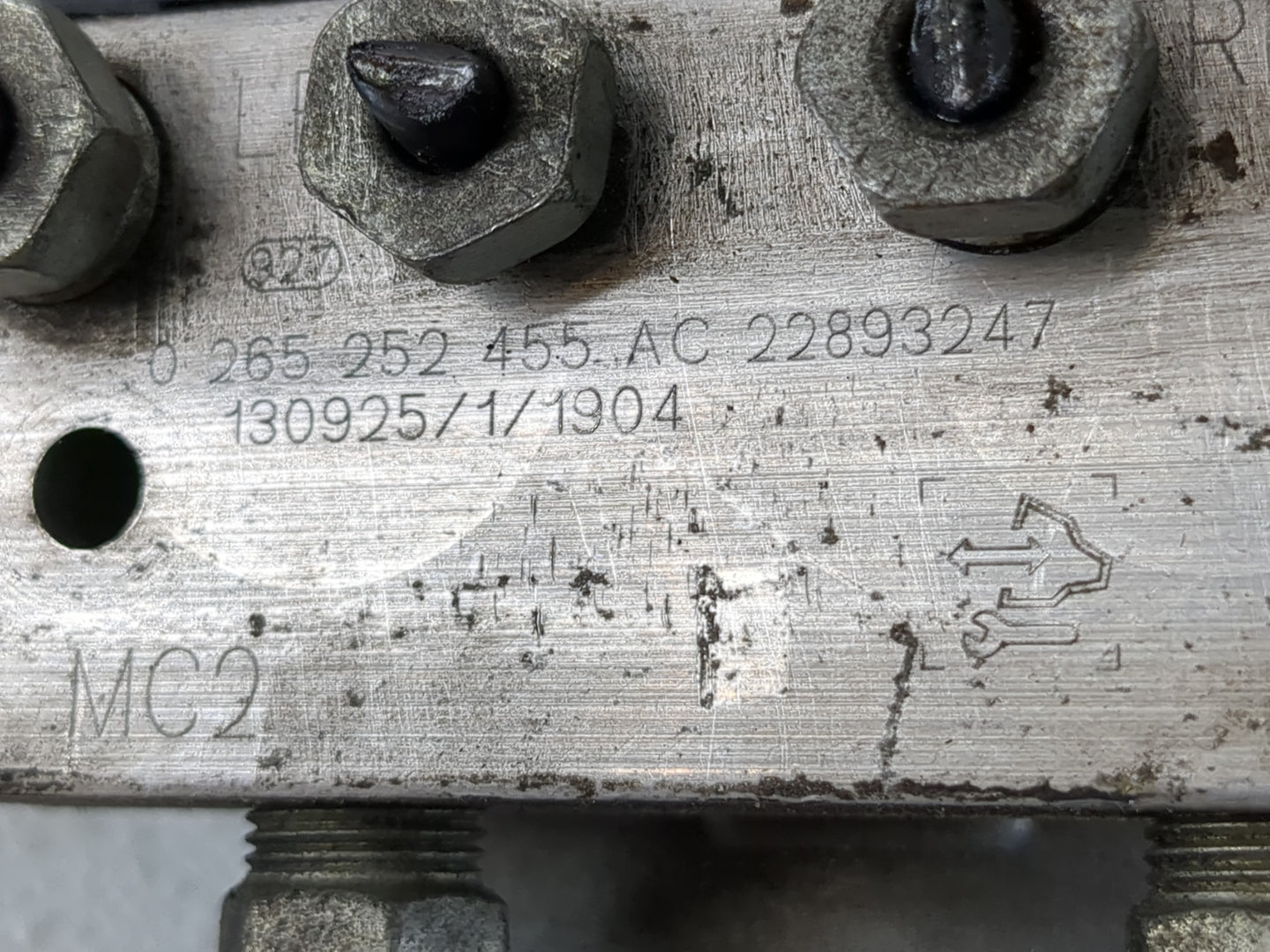 2012-2017 Buick Enclave ABS Pump Control Module Replacement P/N:22893247 Fits Fits 2012 2013 2014 2015 2016 2017 OEM Used Au