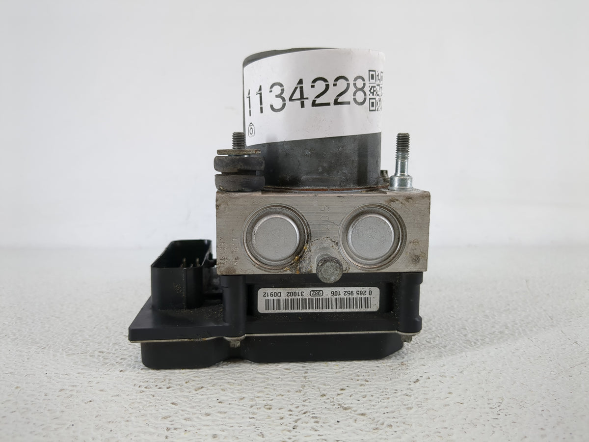 2012-2017 Buick Enclave Anti-Lock Brake ABS Pump Module Actuator OEM P/N:22893247 Fits Fits 2012 2013 2014 2015 2016 2017 OE