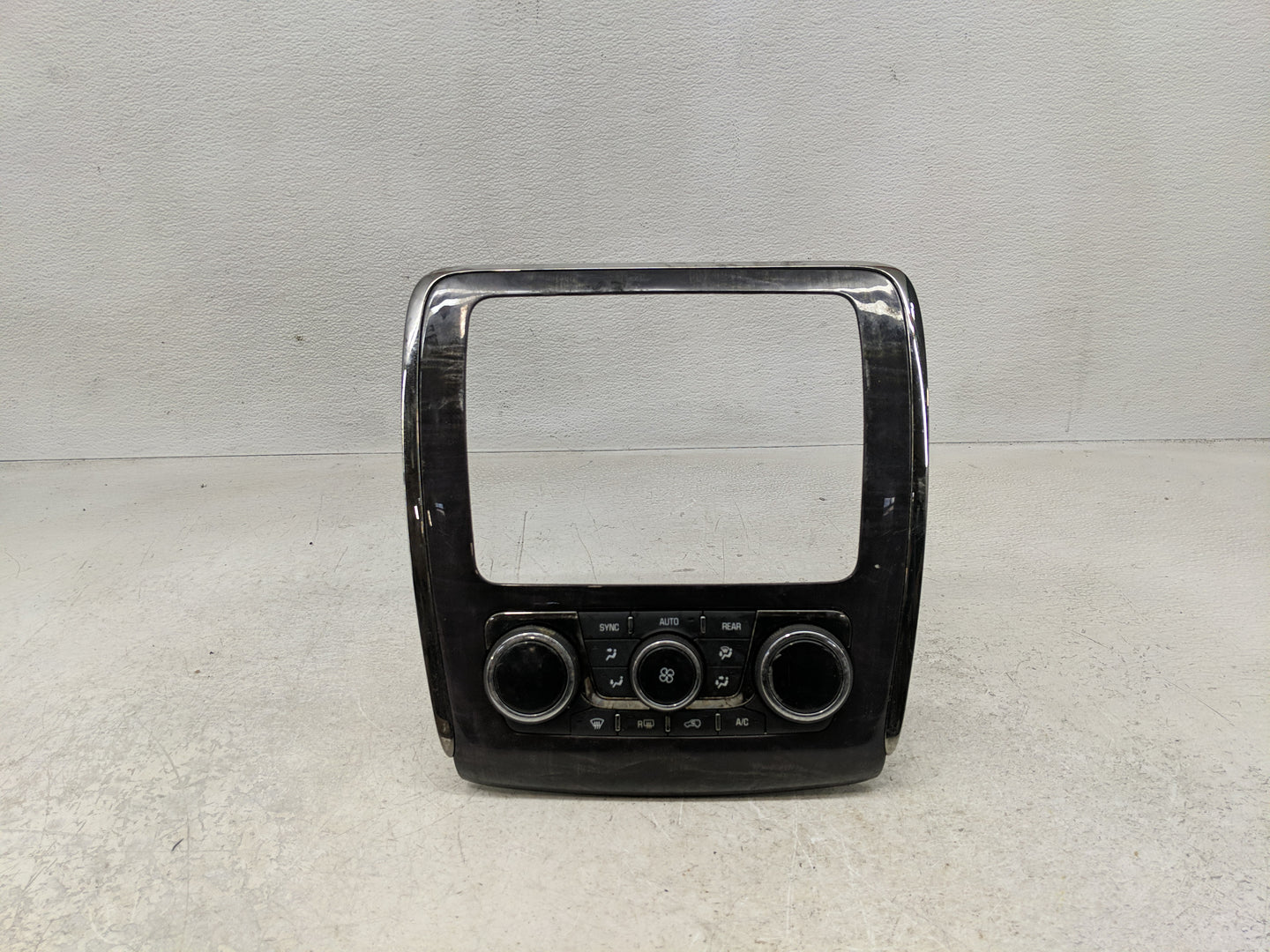 2013-2017 Buick Enclave Climate Control Module Temperature AC/Heater Replacement P/N:23251328 23158335 Fits OEM Used Auto Pa