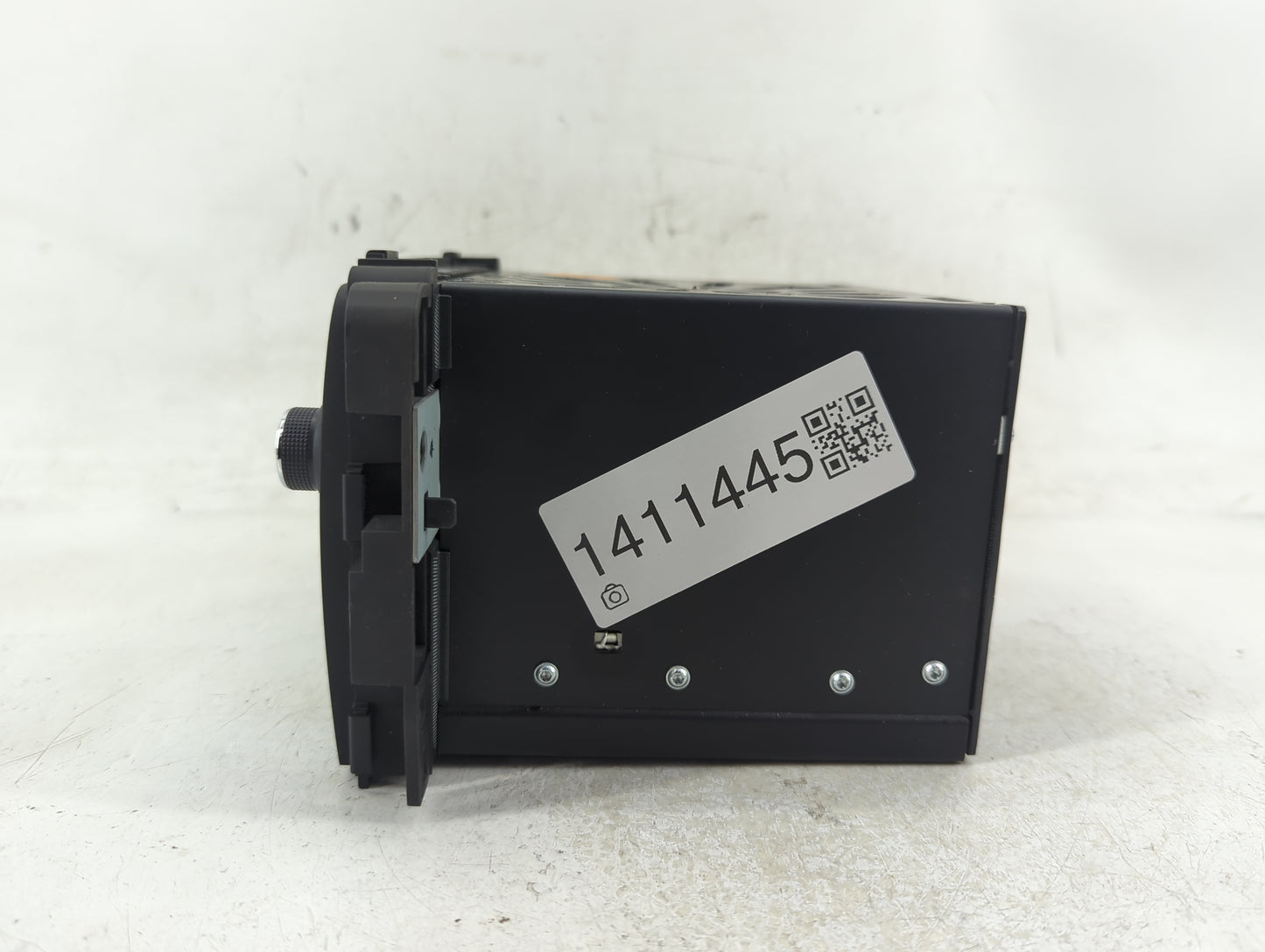 2013-2014 Buick Enclave Radio AM FM Cd Player Receiver Replacement P/N:23193690 Fits Fits 2013 2014 OEM Used Auto Parts - Oe