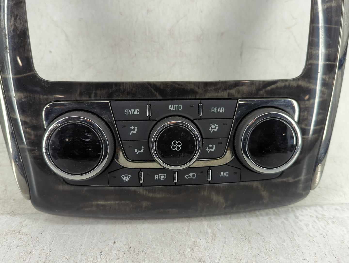 2008-2016 Buick Enclave Climate Control Module Temperature AC/Heater Replacement P/N:23140662 Fits OEM Used Auto Parts - Oem