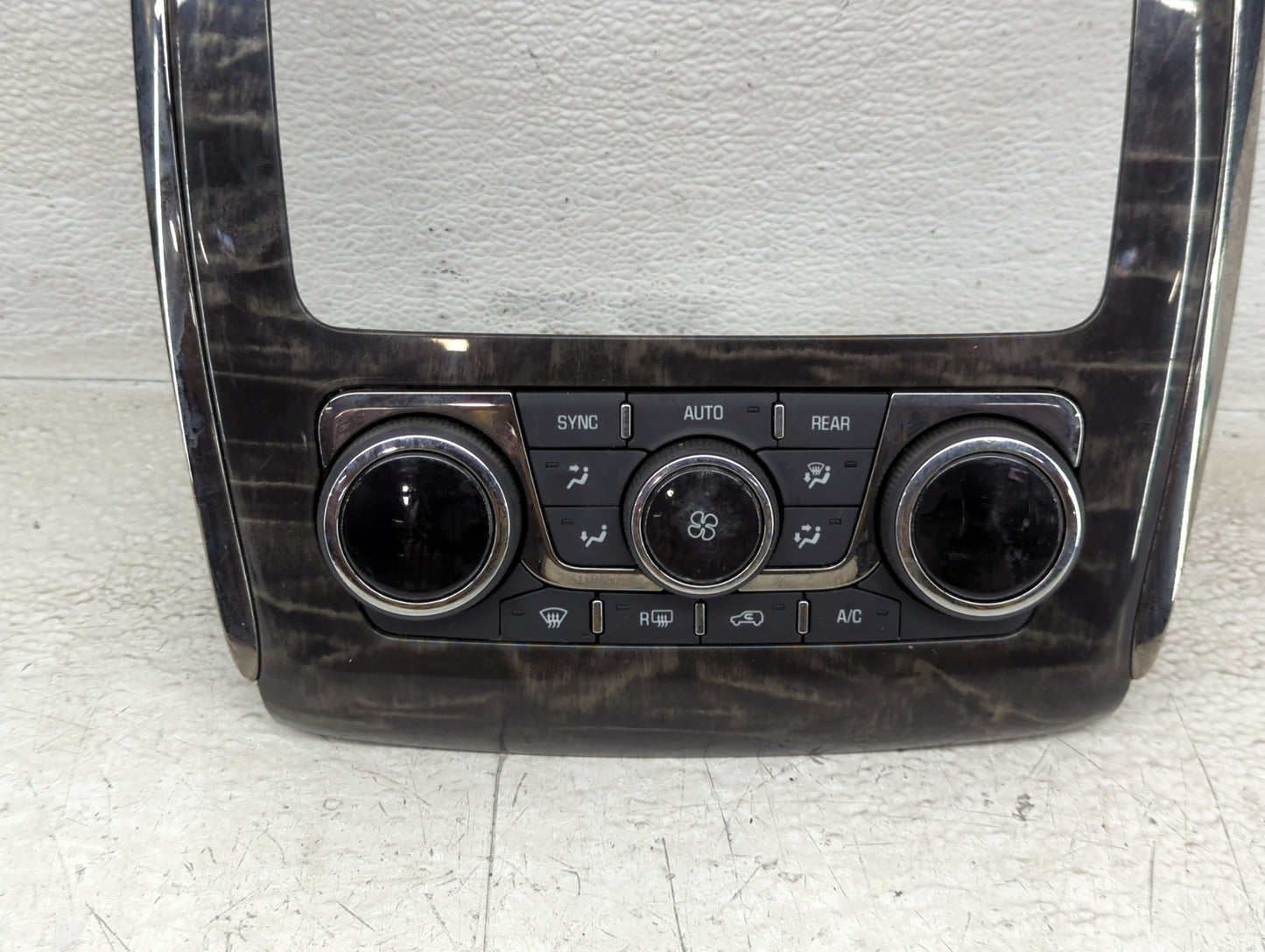 2013-2017 Buick Enclave Climate Control Module Temperature AC/Heater Replacement P/N:147589501 23140662 Fits OEM Used Auto P