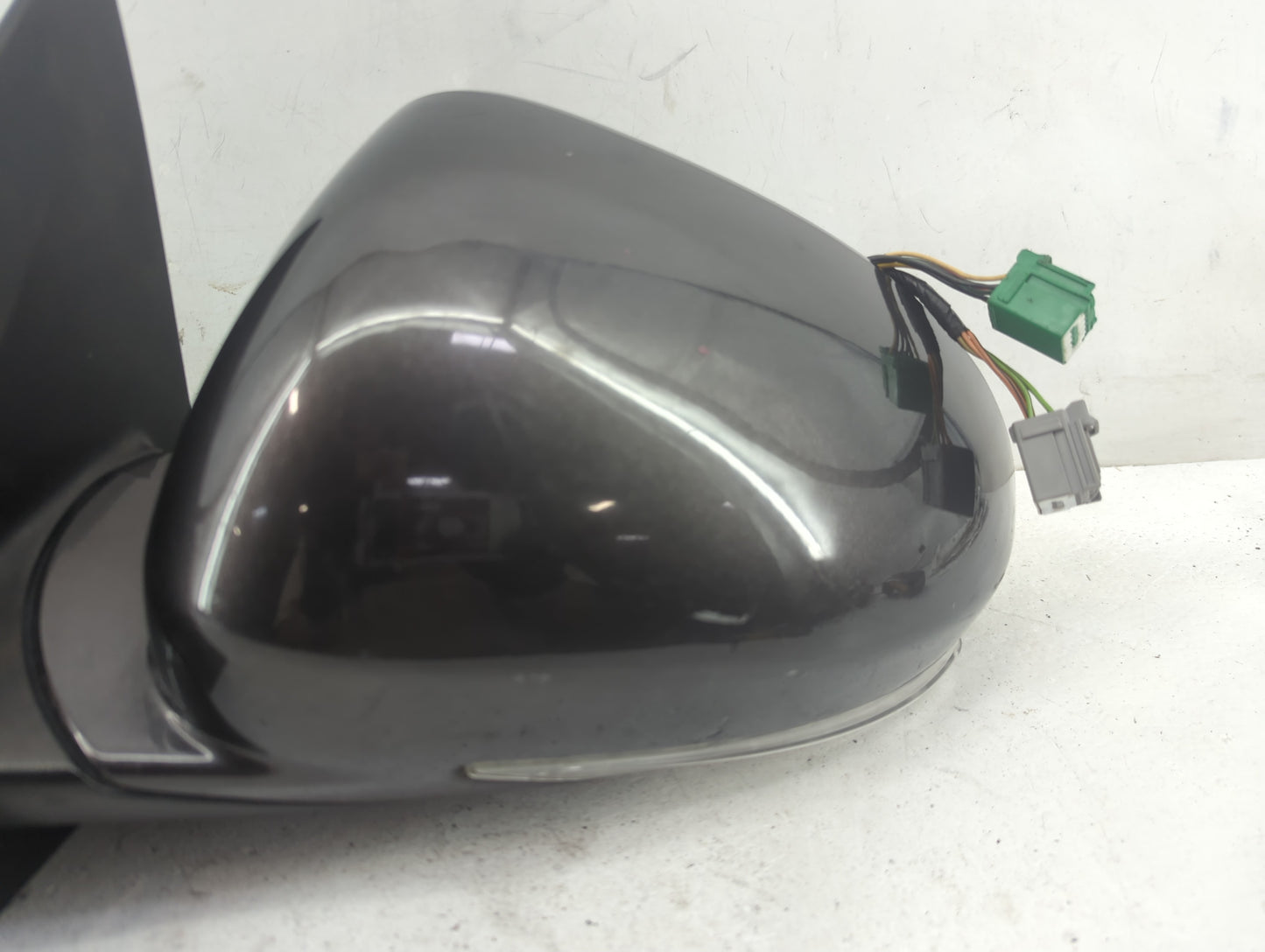 2013-2017 Buick Enclave Driver Side View Mirror - Left Door Mirror OEM Used - Oemusedautoparts1.com