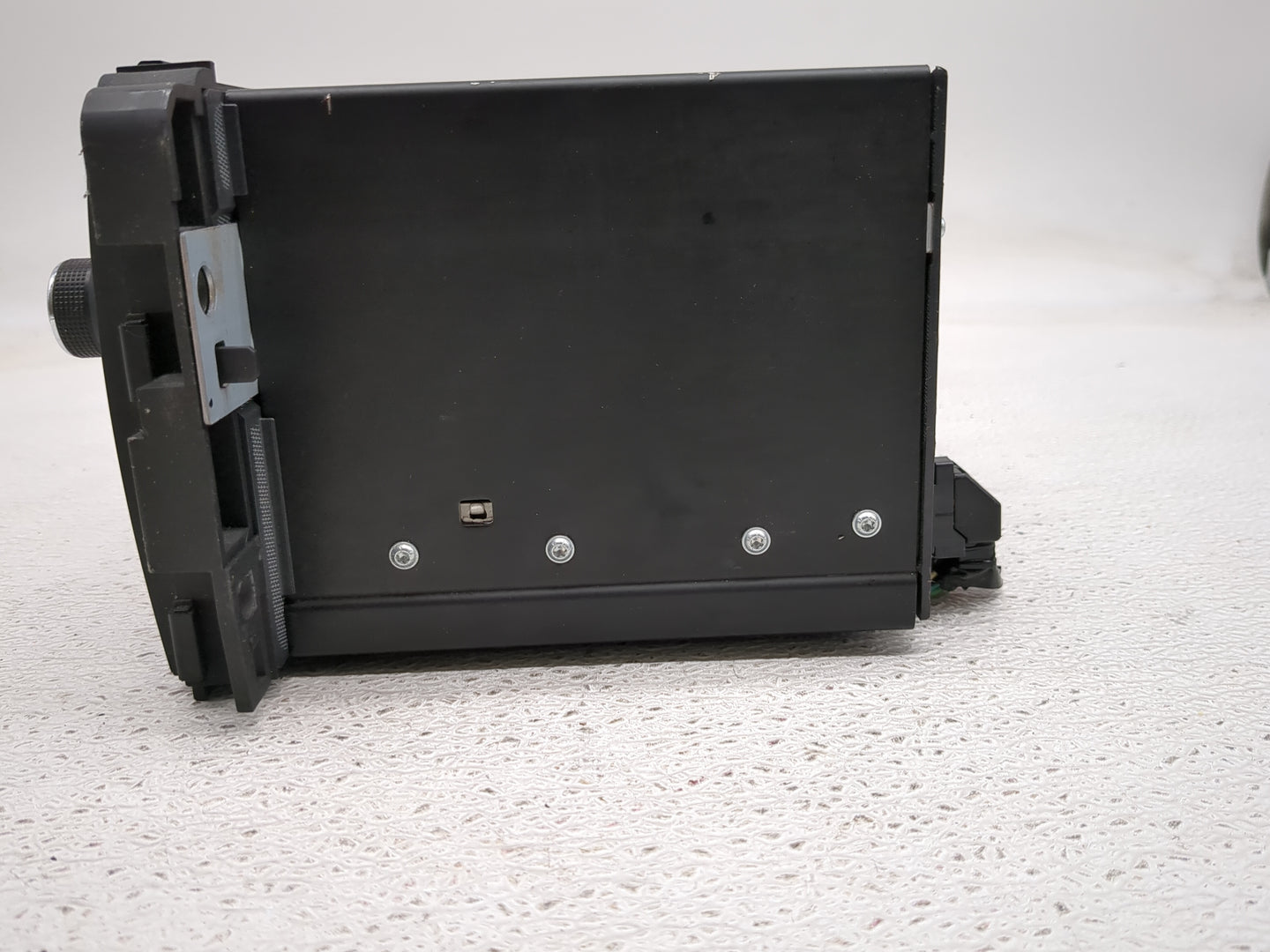 2013-2014 Buick Enclave Radio AM FM Cd Player Receiver Replacement P/N:23193690 Fits Fits 2013 2014 OEM Used Auto Parts - Oe