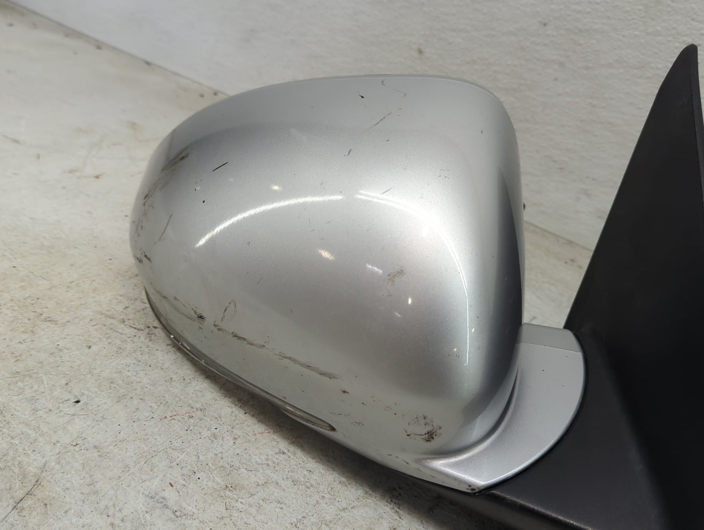 2013-2017 Buick Enclave Passenger Side View Mirror - Right Door Mirror OEM Used - Oemusedautoparts1.com