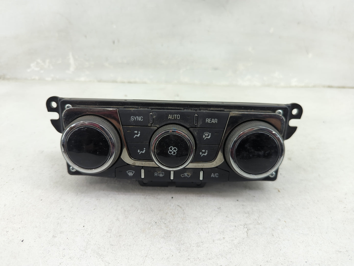 2013-2017 Buick Enclave Climate Control Module Temperature AC/Heater Replacement P/N:23140662 3239800000000X Fits OEM Used A