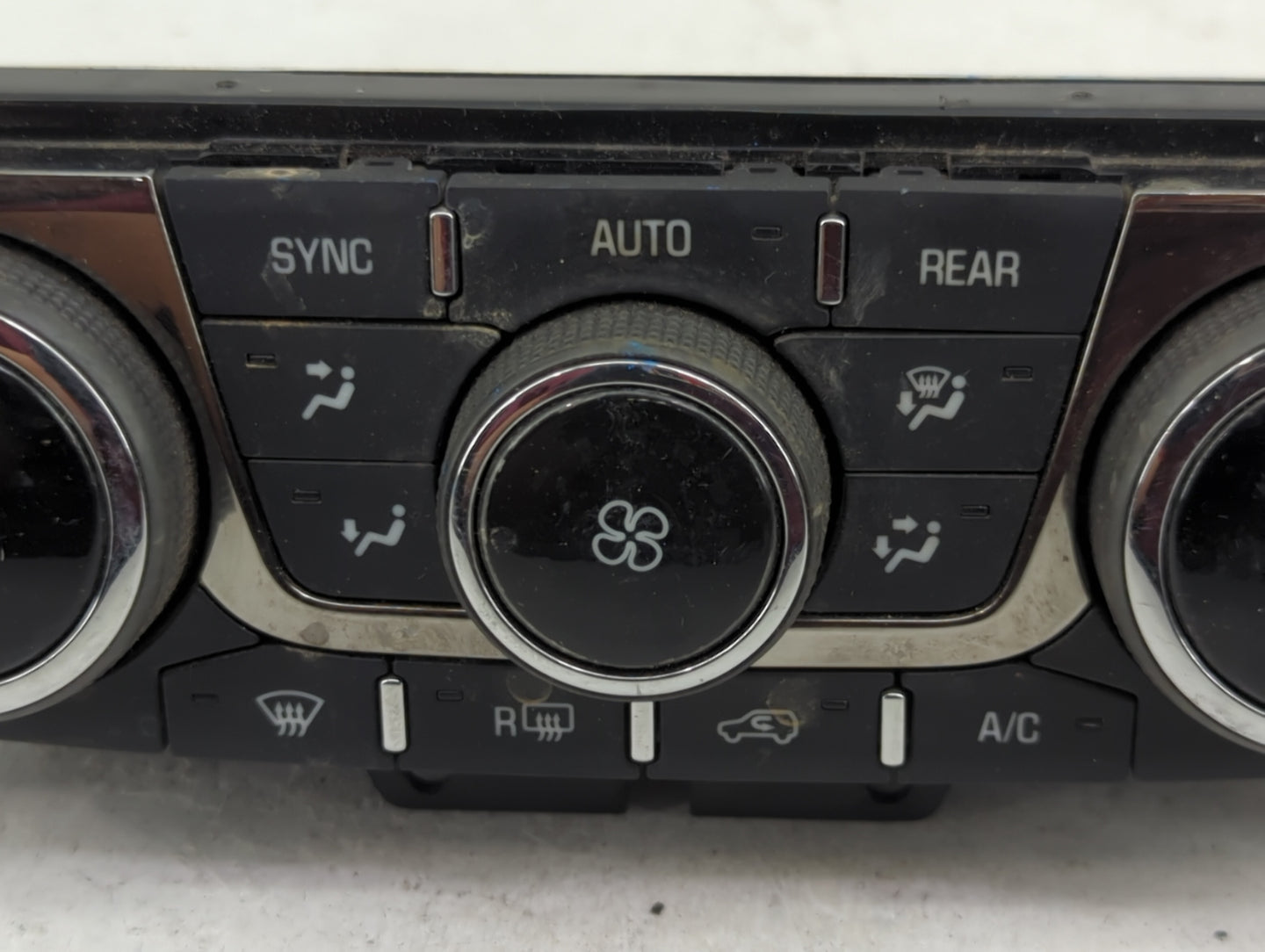 2013-2017 Buick Enclave Climate Control Module Temperature AC/Heater Replacement P/N:23140662 3239800000000X Fits OEM Used A