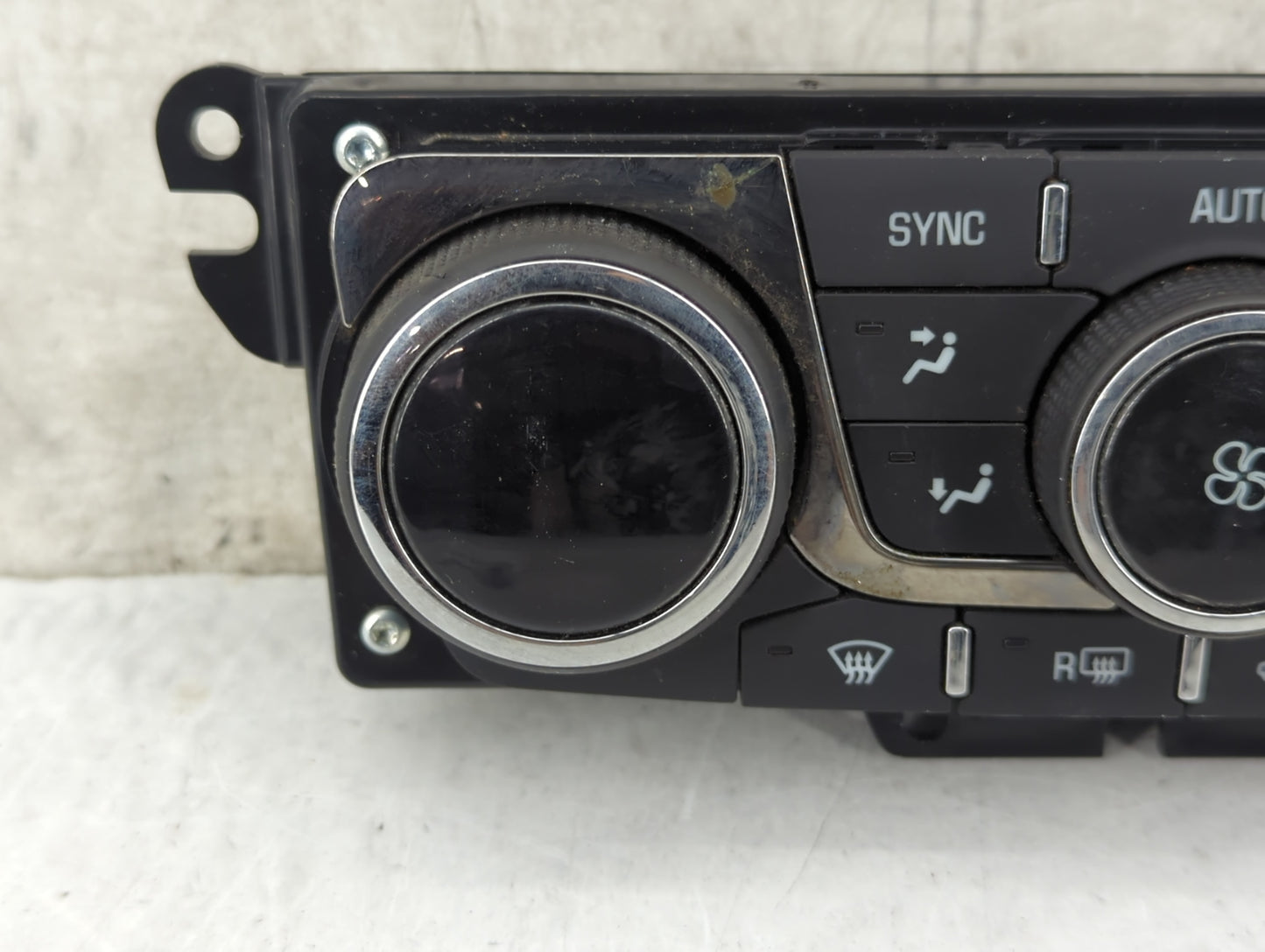 2013-2017 Buick Enclave Climate Control Module Temperature AC/Heater Replacement P/N:23140662 3239800000000X Fits OEM Used A