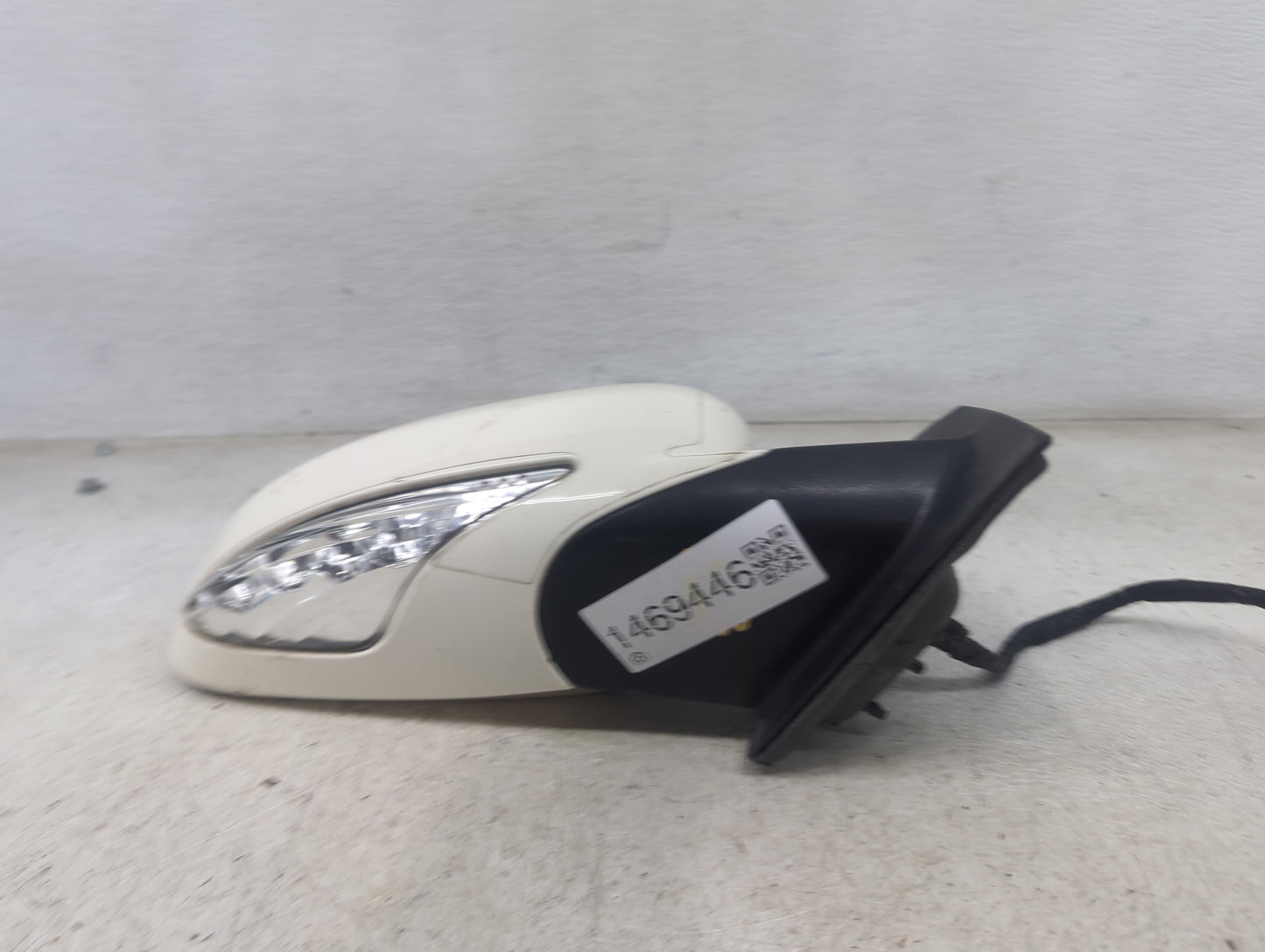 2013-2017 Buick Enclave Passenger Side View Mirror - Right Door Mirror OEM Used - Oemusedautoparts1.com