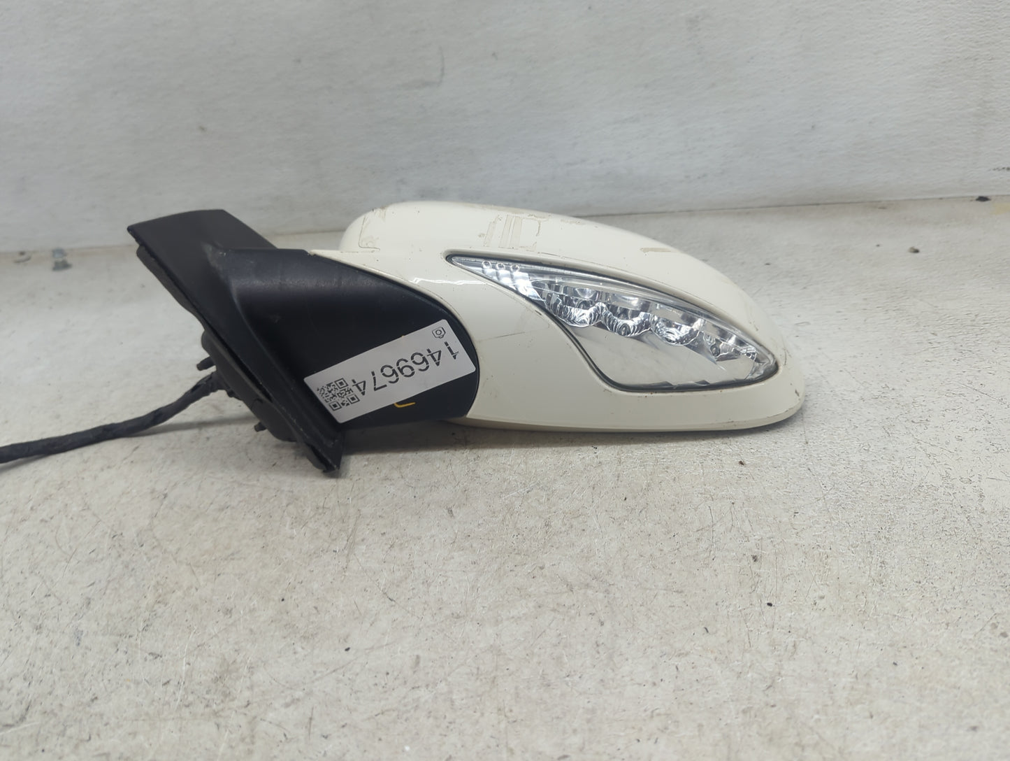 2013-2017 Buick Enclave Driver Side View Mirror - Left Door Mirror OEM Used - Oemusedautoparts1.com