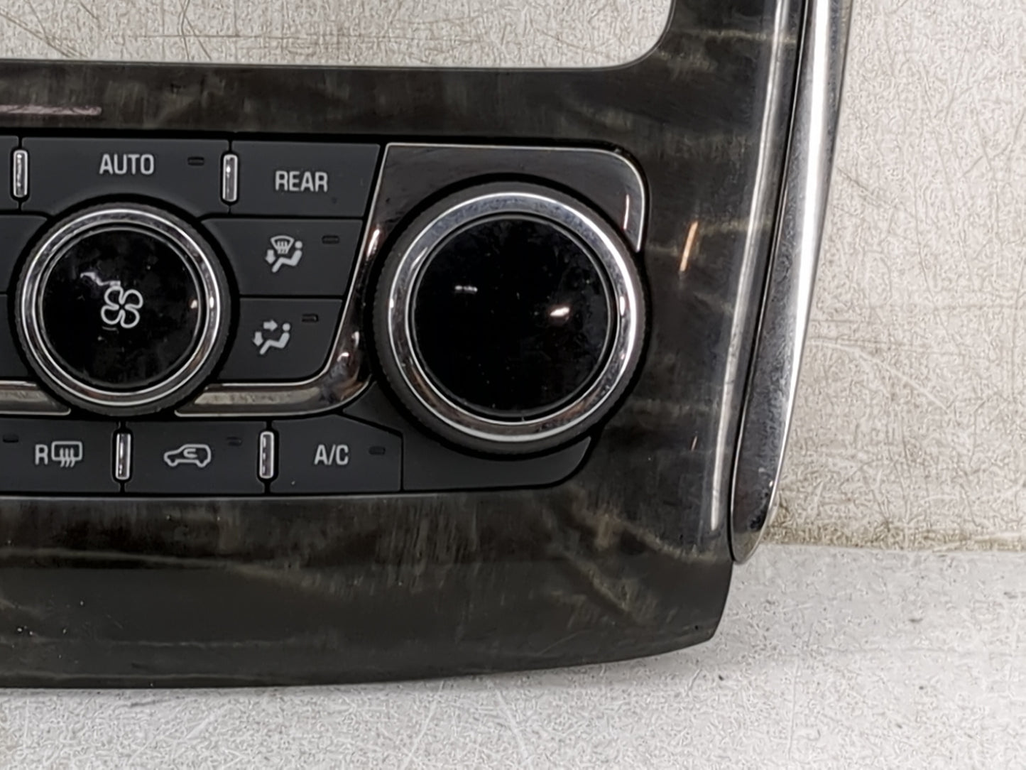 2013-2017 Buick Enclave Climate Control Module Temperature AC/Heater Replacement P/N:23140662 3239800000000X Fits OEM Used A