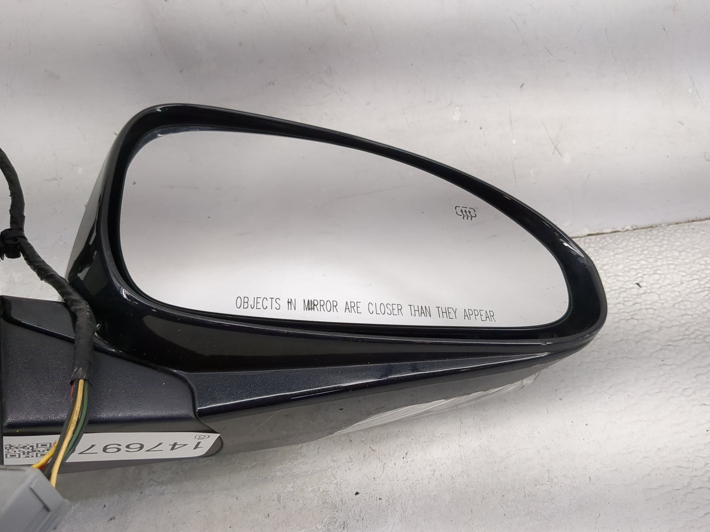 2008-2017 Buick Enclave Passenger Side View Mirror - Right Door Mirror OEM Used - Oemusedautoparts1.com
