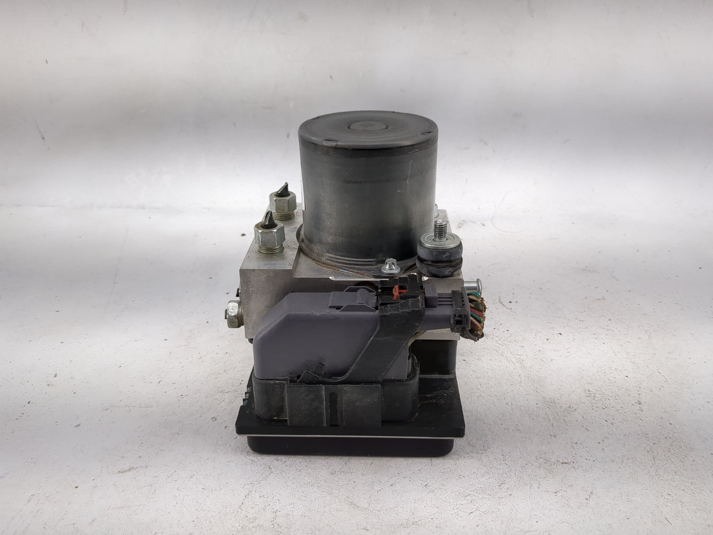 2012-2017 Buick Enclave ABS Pump Control Module Replacement P/N:0265252455 22893247 Fits Fits 2012 2013 2014 2015 2016 2017 