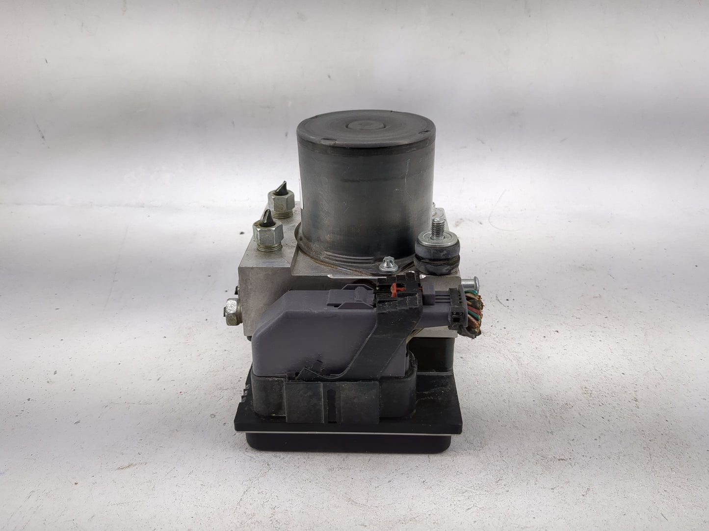 2012-2017 Buick Enclave ABS Pump Control Module Replacement P/N:0265252455 22893247 Fits Fits 2012 2013 2014 2015 2016 2017 